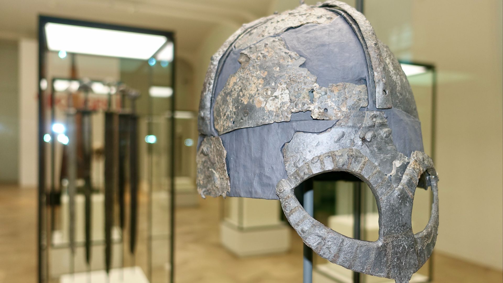File:Cultural History (historisk) Museum Oslo. VIKINGR Norwegian Viking-Age Exhibition 08 Iron helmet from Gjermundbu (Gjermundbuhjelmen). Best-preserved viking helmet, grave find, destroyed in funeral. Equestrian warrior 950-1000. 4665.jpg
