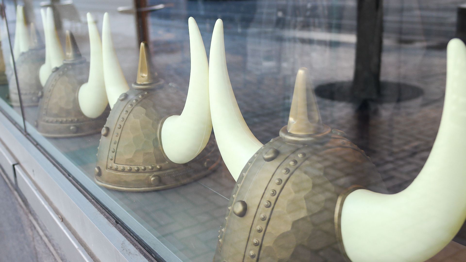 File:Viking Helmets.jpg