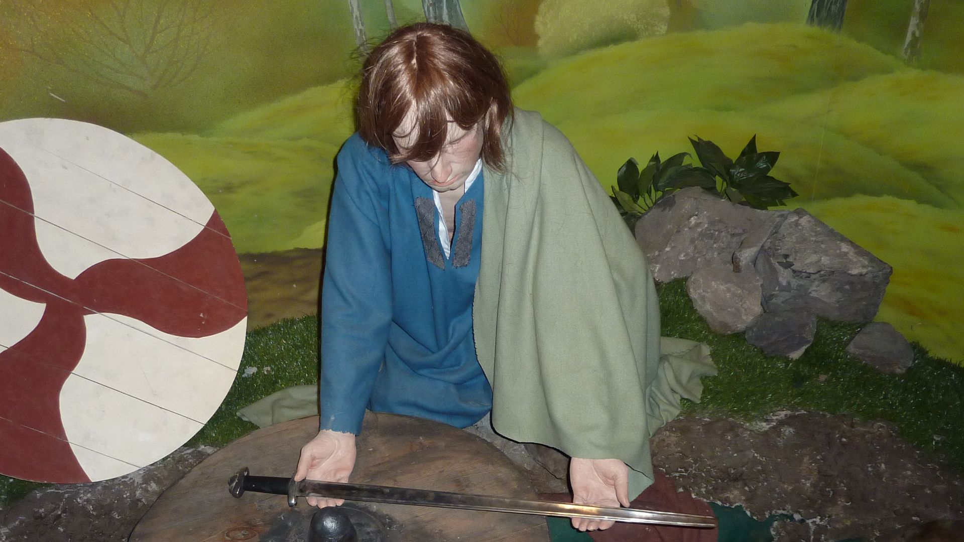 File:Viking burial scene, Dublinia.jpg