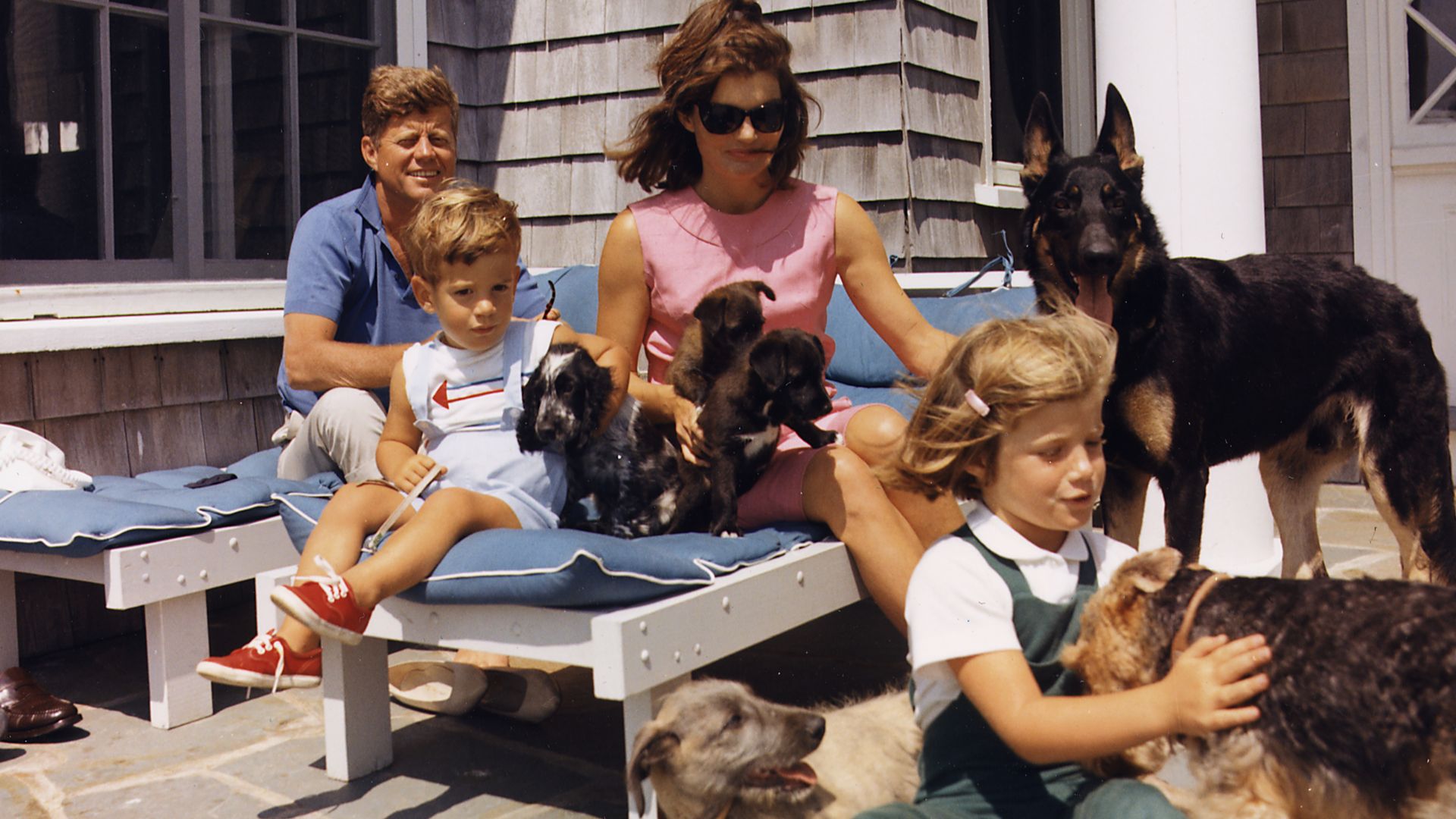 File:Kennedy Family with Dogs During a Weekend at Hyannisport 1963-crop.png