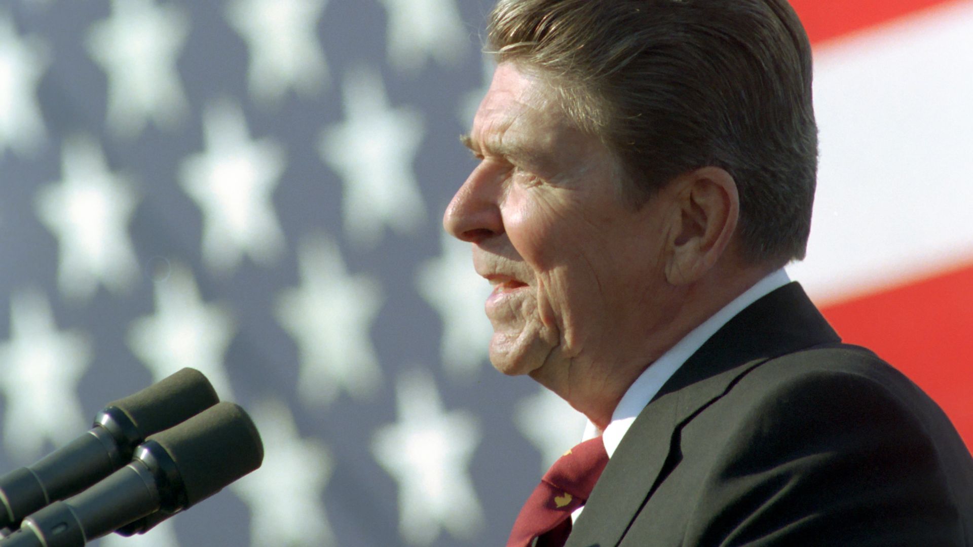 File:President Ronald Reagan at a Reagan-Bush rally in Hammonton, New Jersey.jpg