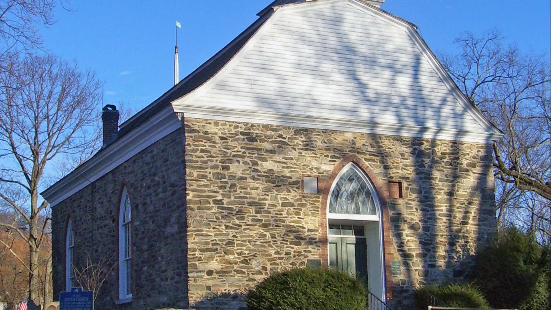 File:Old Dutch Church, Sleepy Hollow, NY.jpg