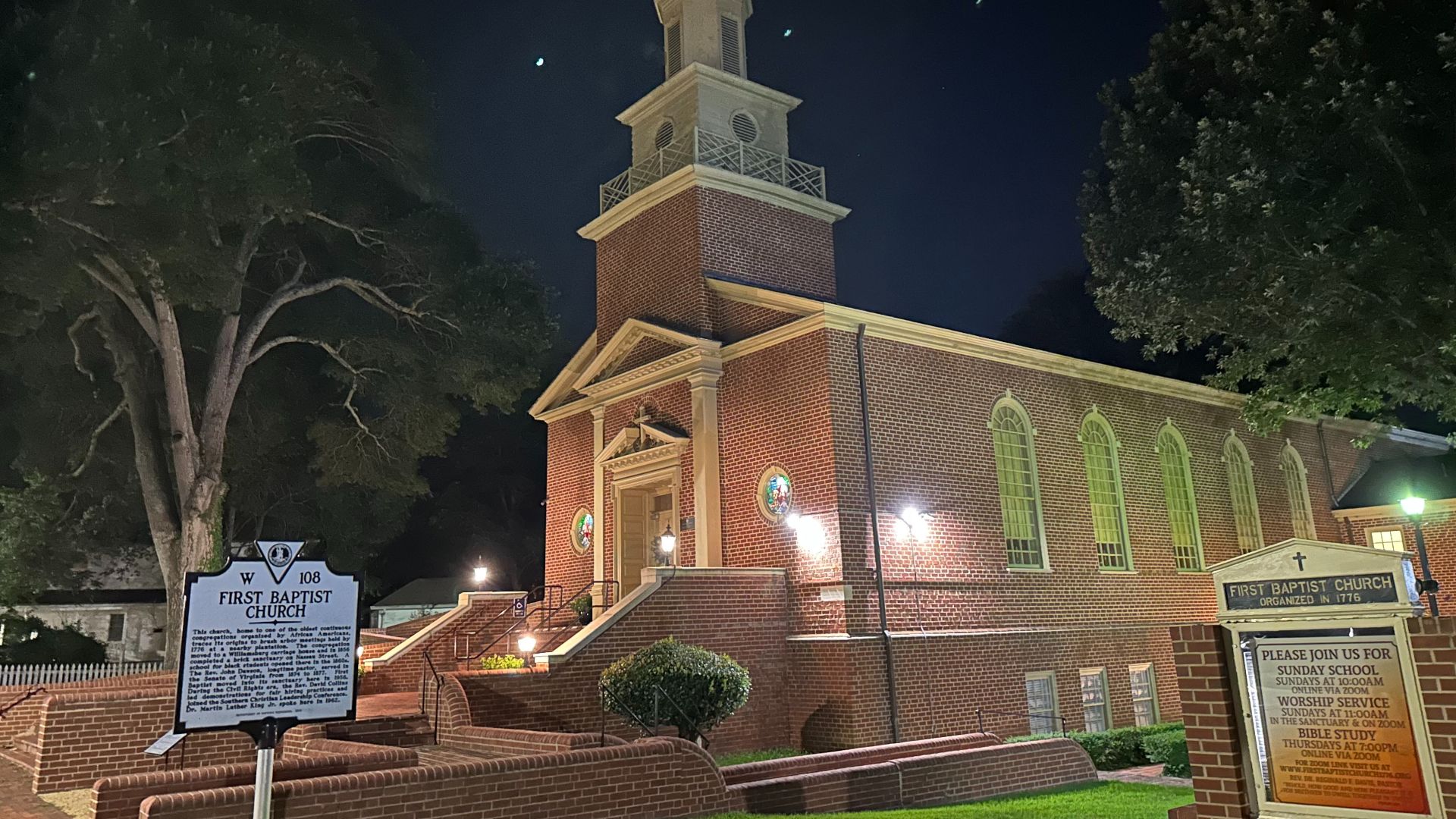 File:First Baptist Church, Williamsburg.jpg