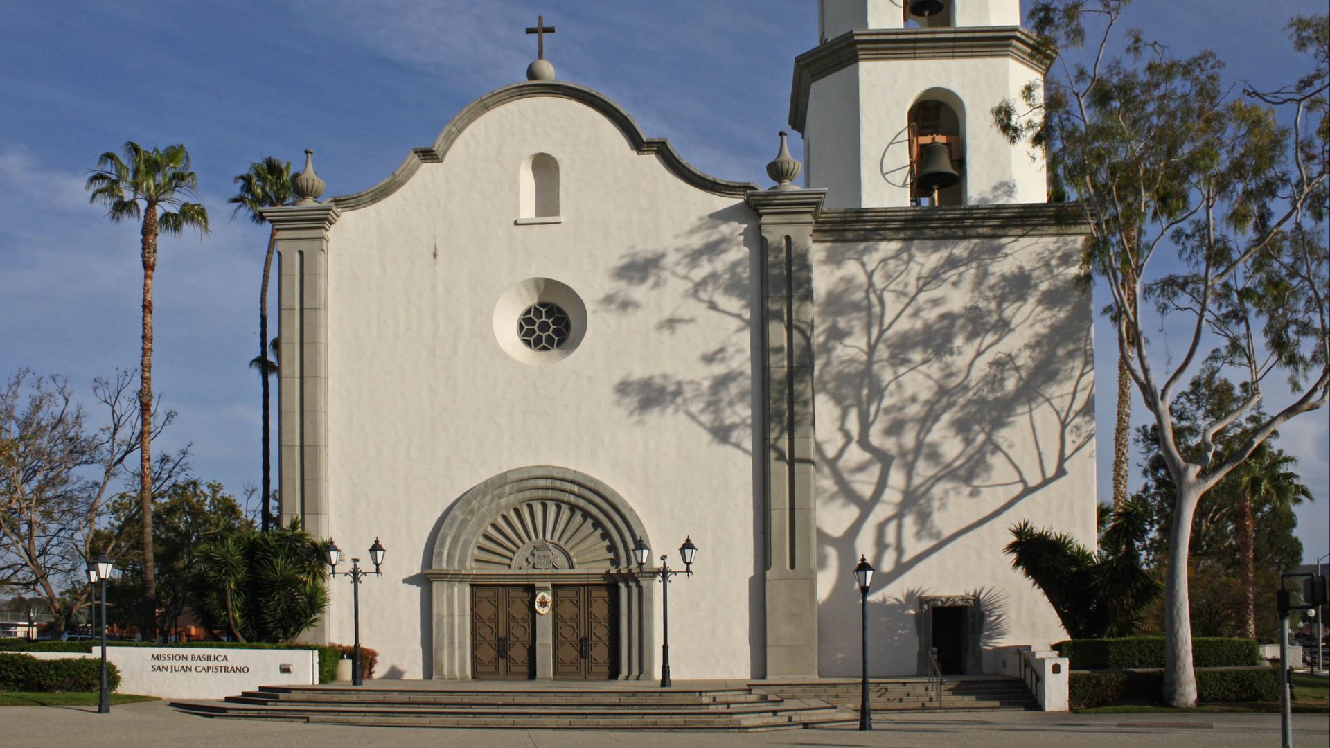 File:Mission Basilica San Juan Capistrano 01.jpg