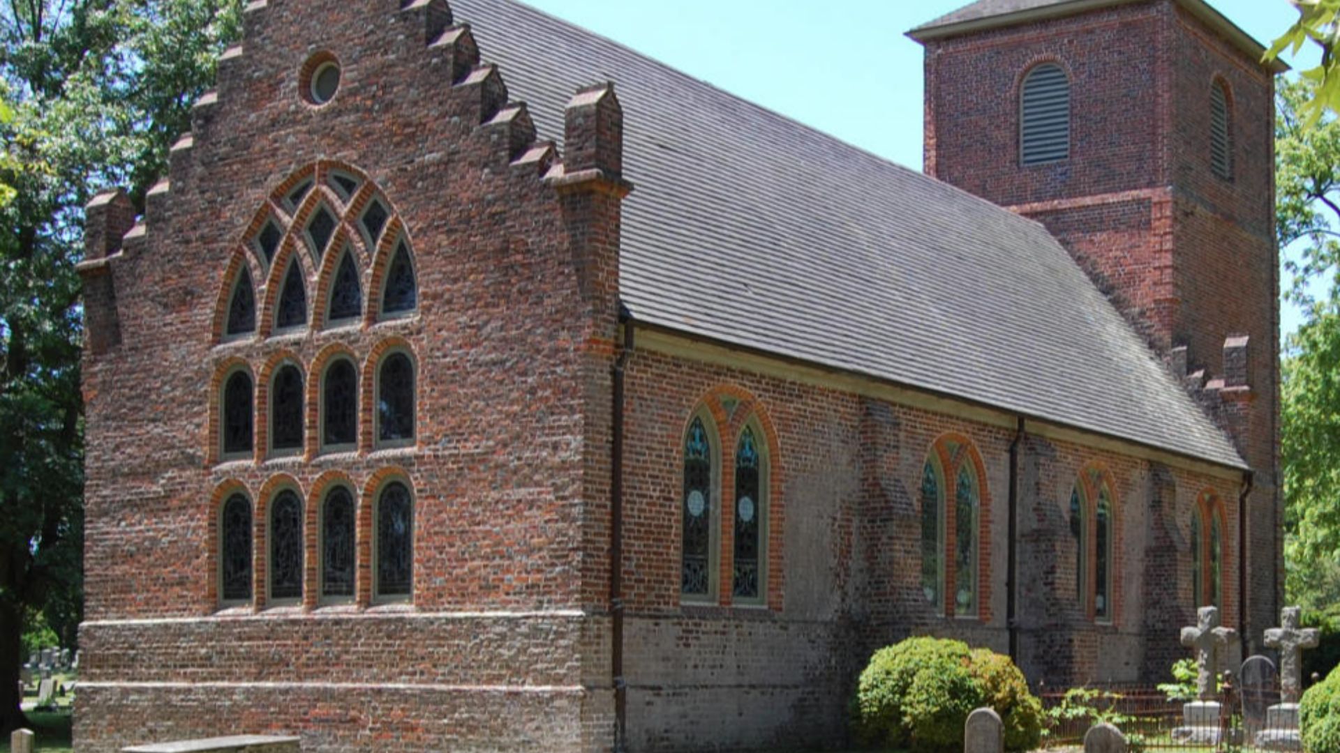 File:Newport parish west facade.jpg