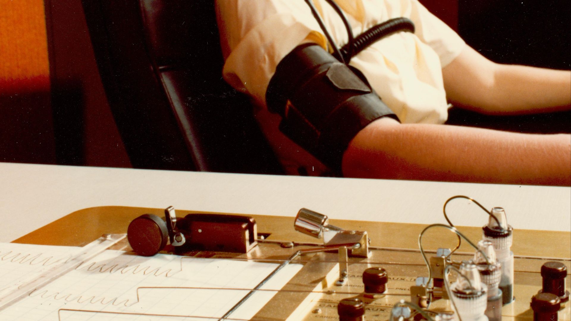 File:Administration of Polygraph (cropped).jpg