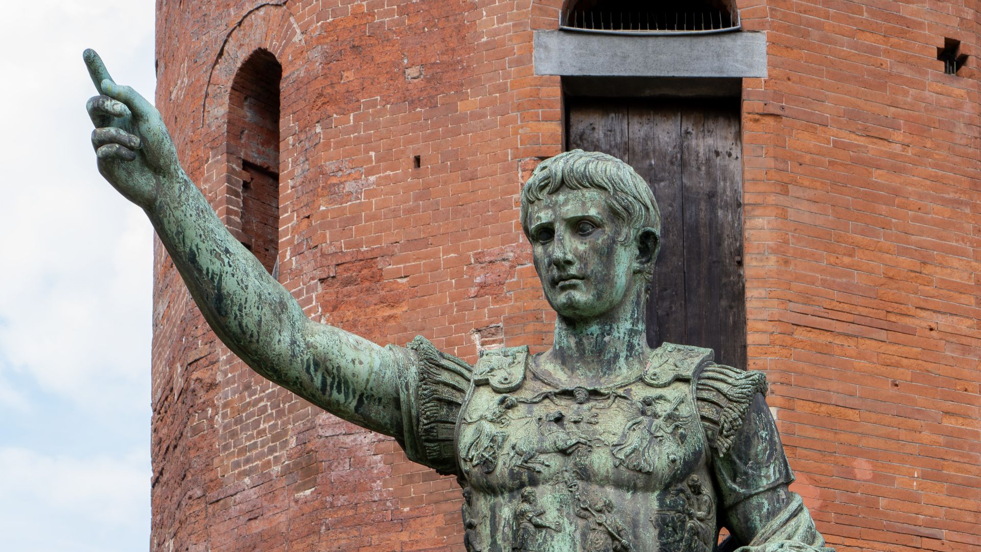File:Statue of Augustus in Turin.jpg