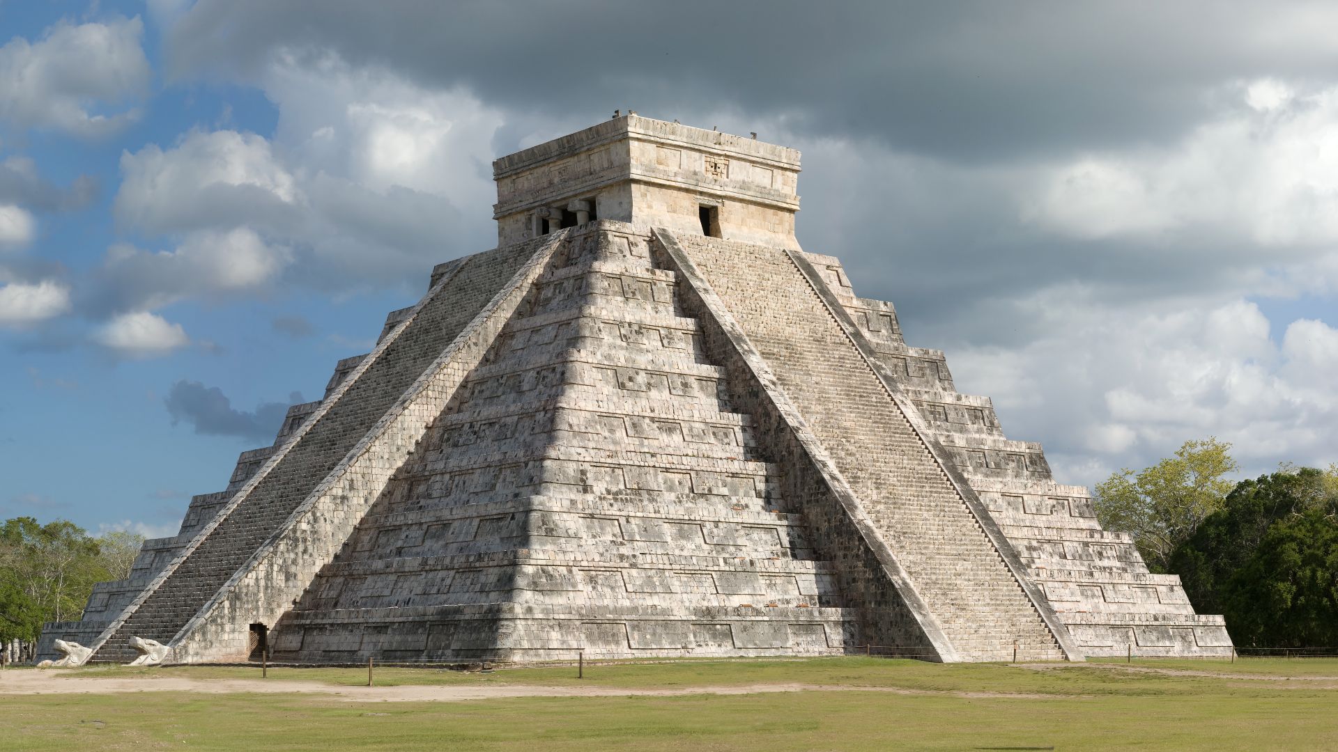 File:El Castillo Stitch 2008 Edit 1.jpg