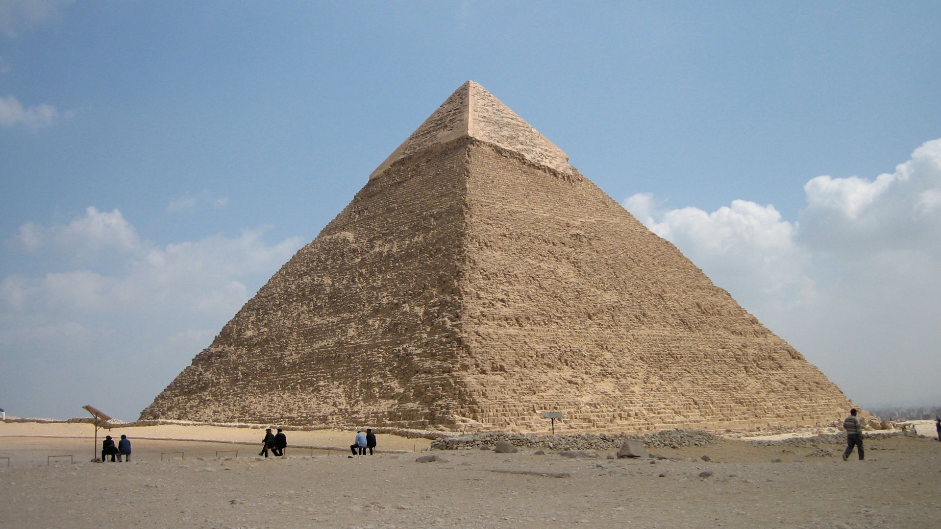 File:Pyramid of Khafre, south-west corner.jpg