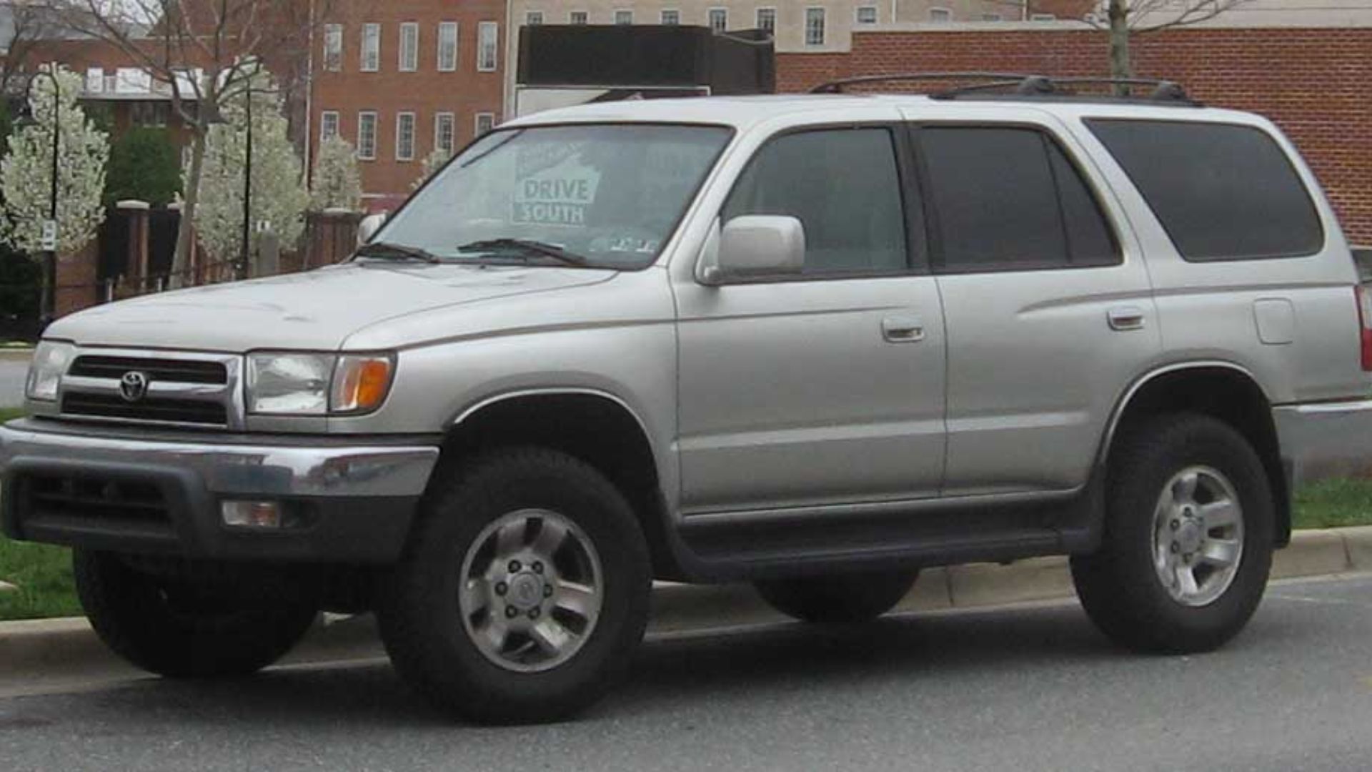 File:96-00 Toyota 4Runner.jpg