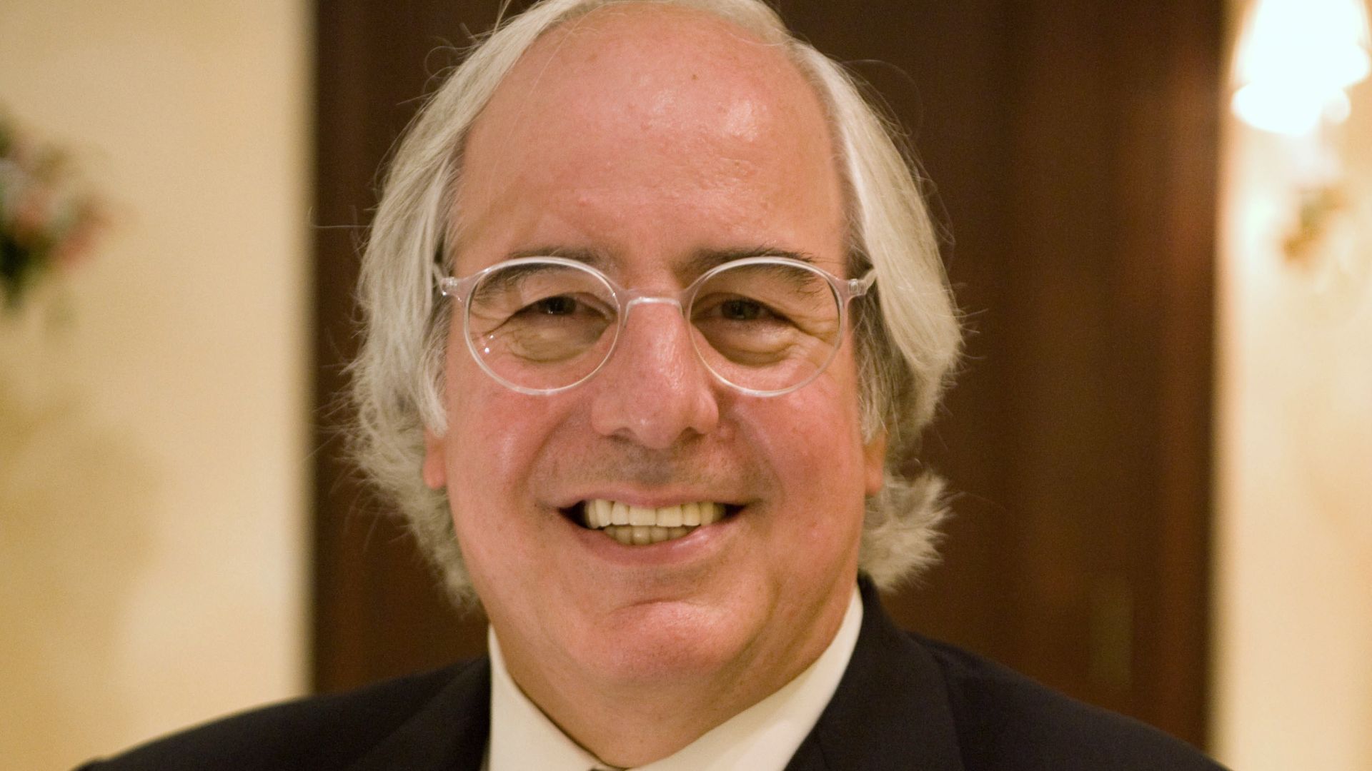 File:Frank W. Abagnale in 2008.jpg