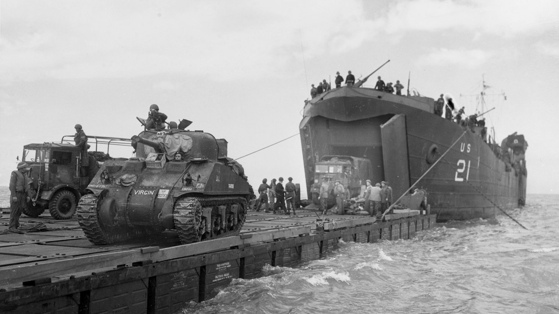 File:LST-21 unloads tanks during Normandy Invasion, June 1944 (26-G-2370).jpg