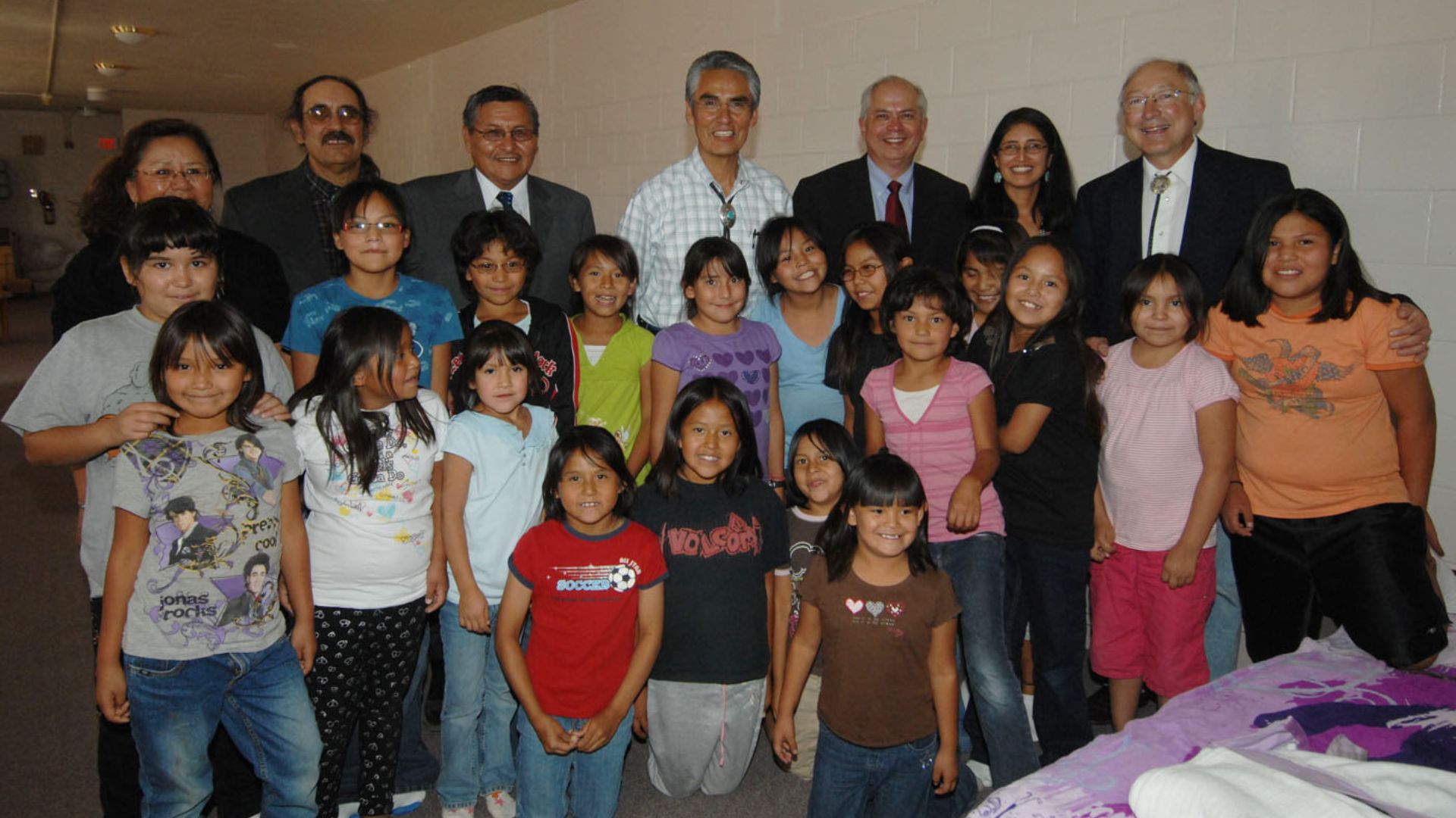 File:Visit to Navajo Nation at Window Rock August 20, 2009.jpg