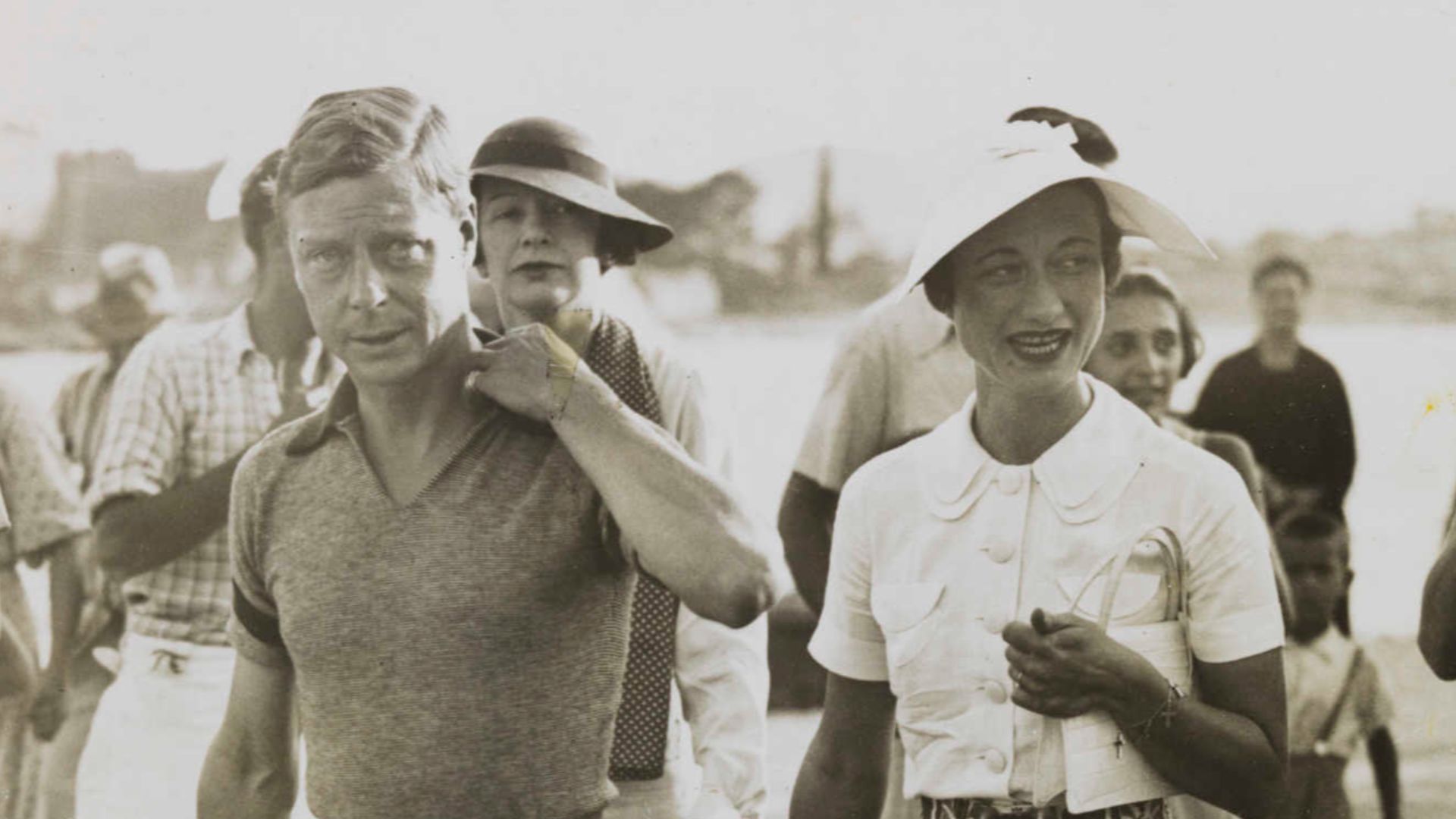 File:King Edward VIII and Mrs Simpson on holiday in Yugoslavia, 1936.jpg