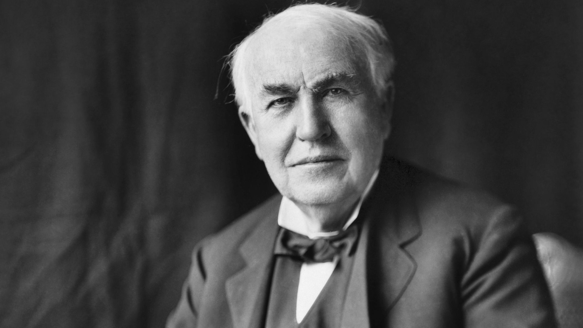 File:Thomas Edison2.jpg