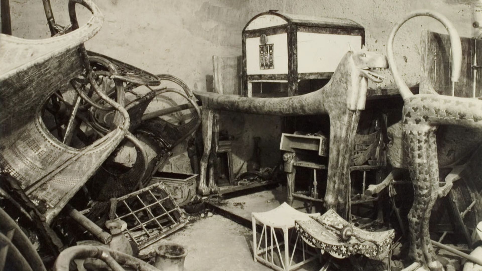 File:Tutankhamun tomb photographs 2 011.jpg