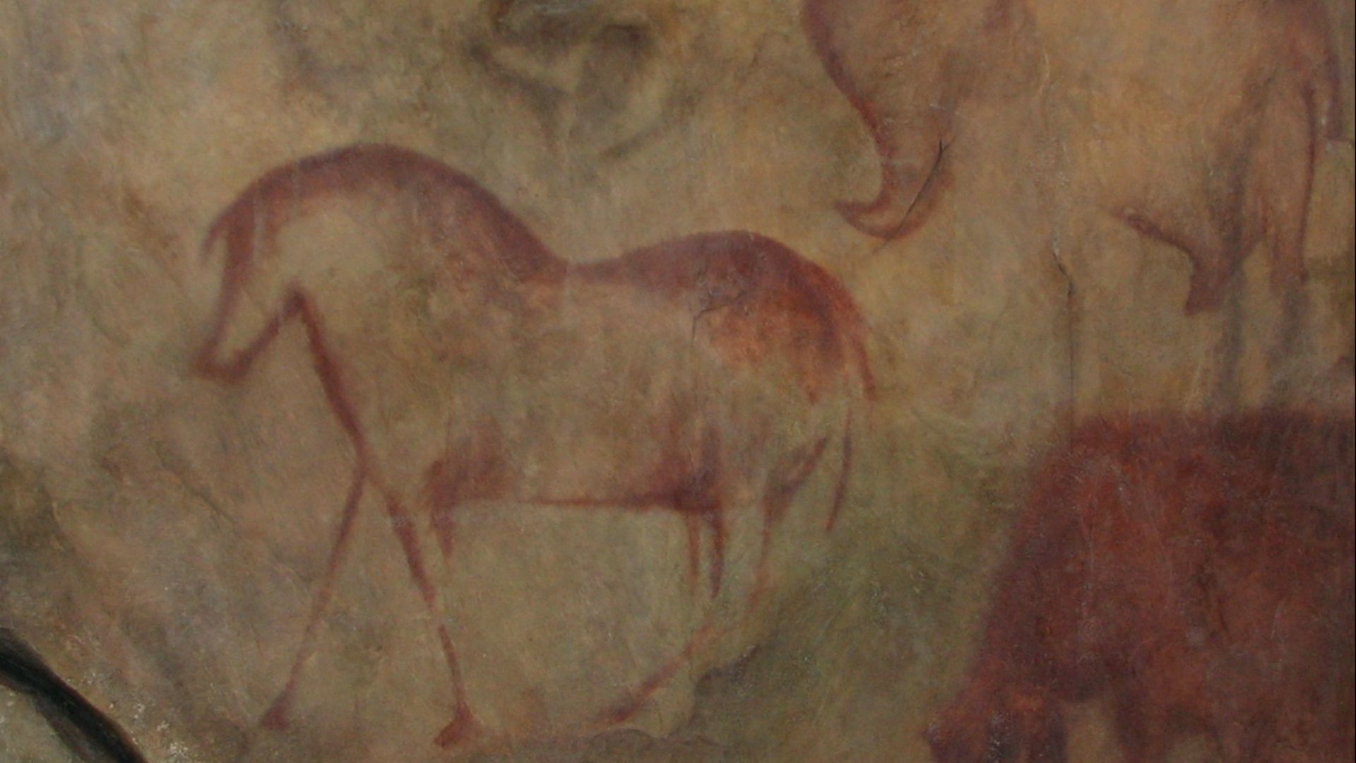 File:Kapova cave, replica.JPG