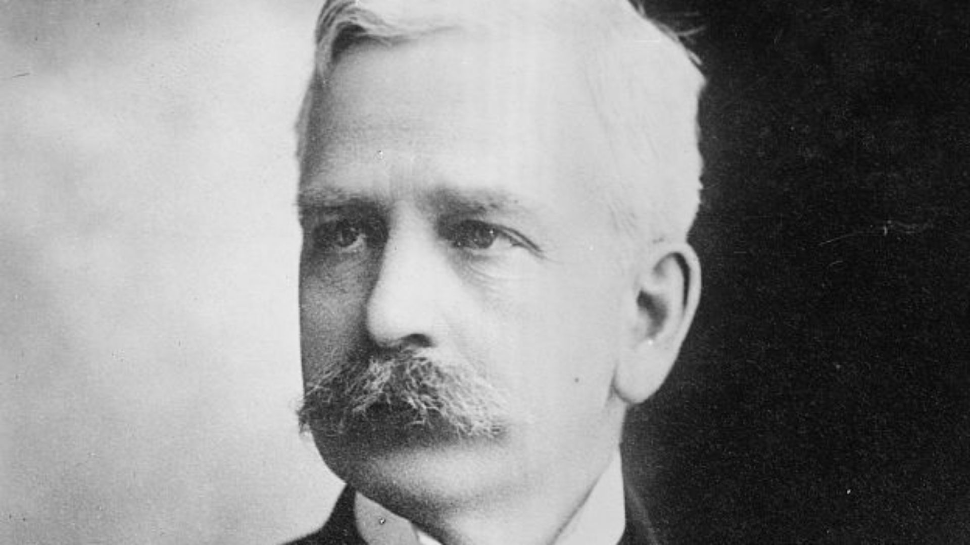 File:Marshall Field circa 1915 (cropped).jpg