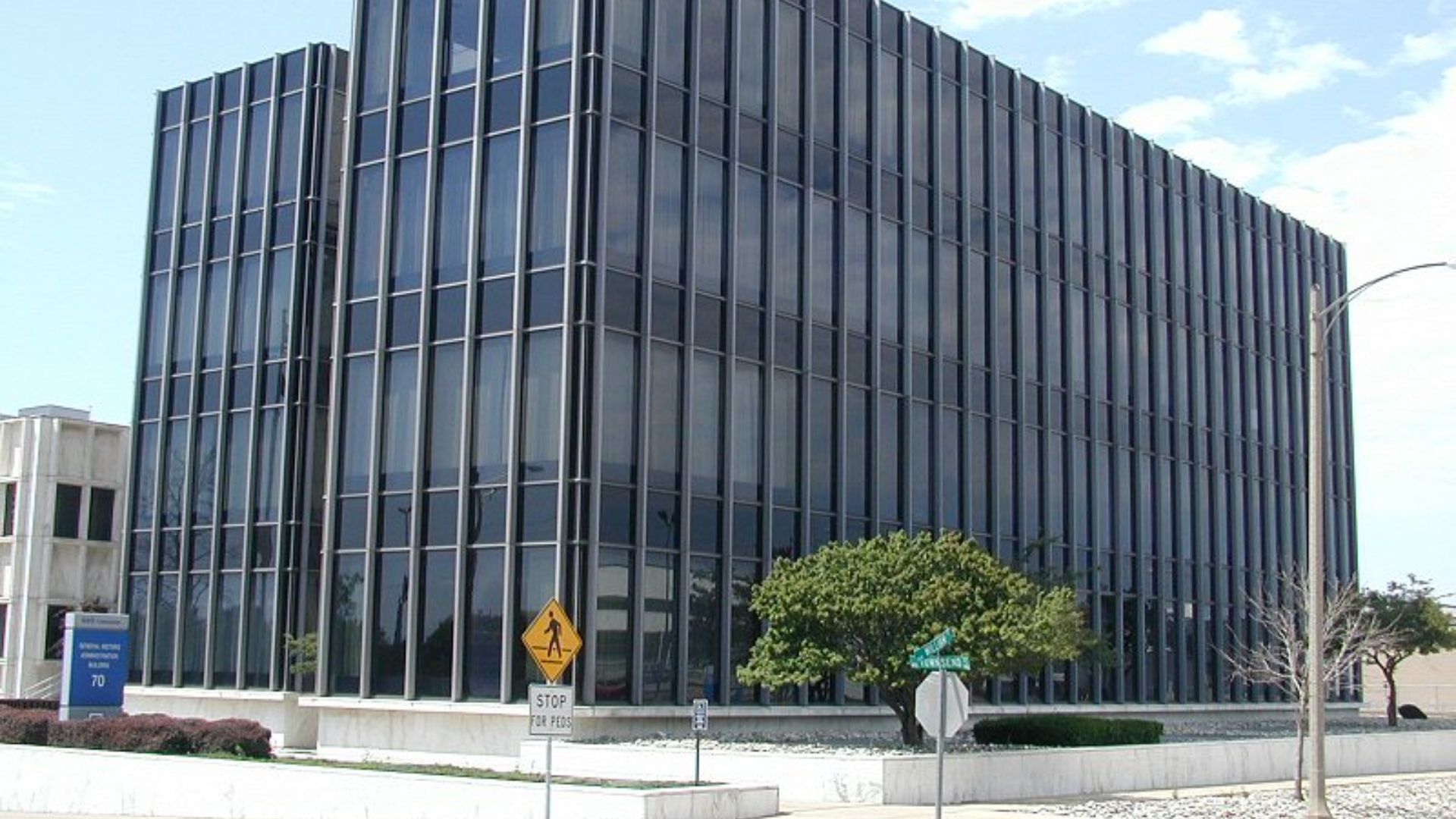 File:36. Oldsmobile Headquarters Facility.JPG