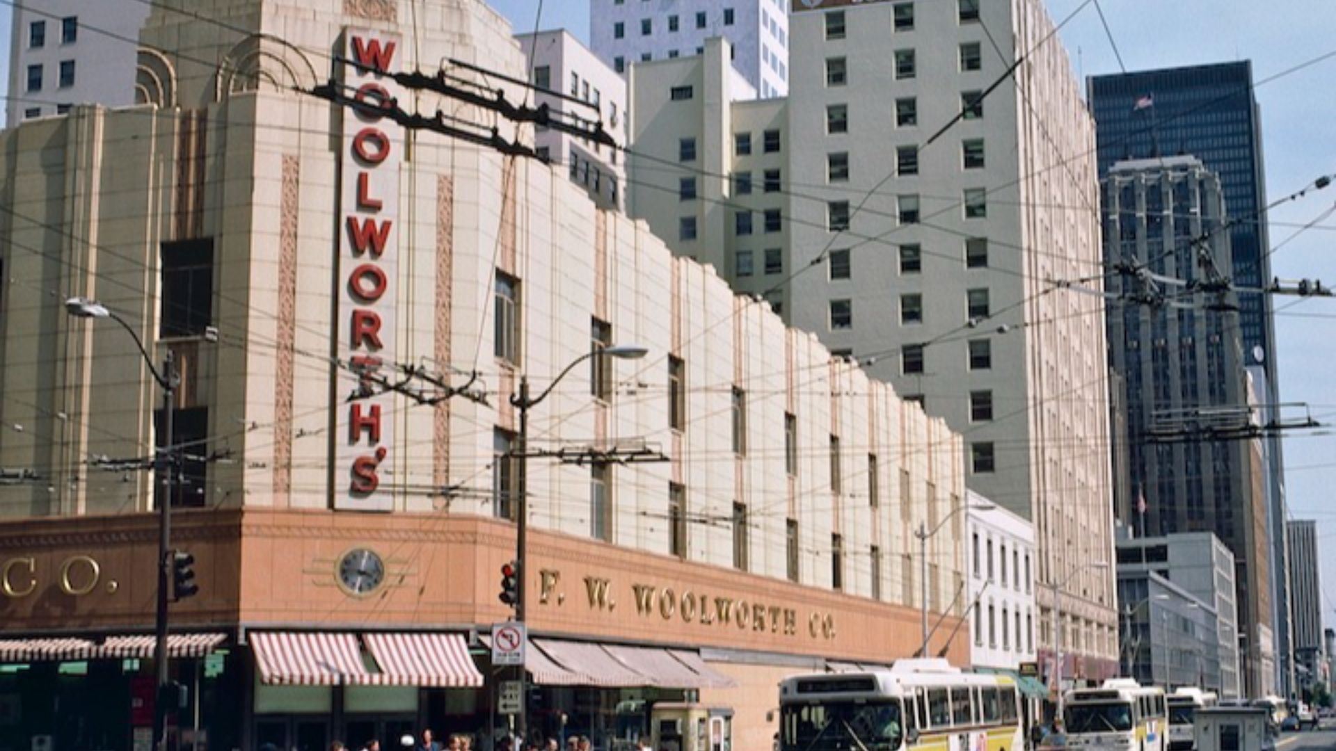 File:Downtown Seattle Woolworth's in 1986.jpg