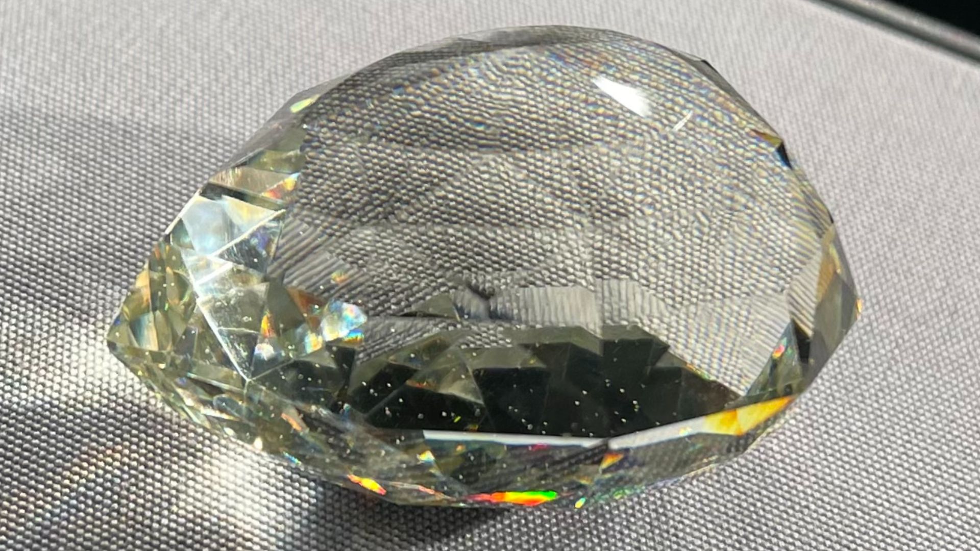 File:Florentiner Glaskopie NHM Ay762.jpg