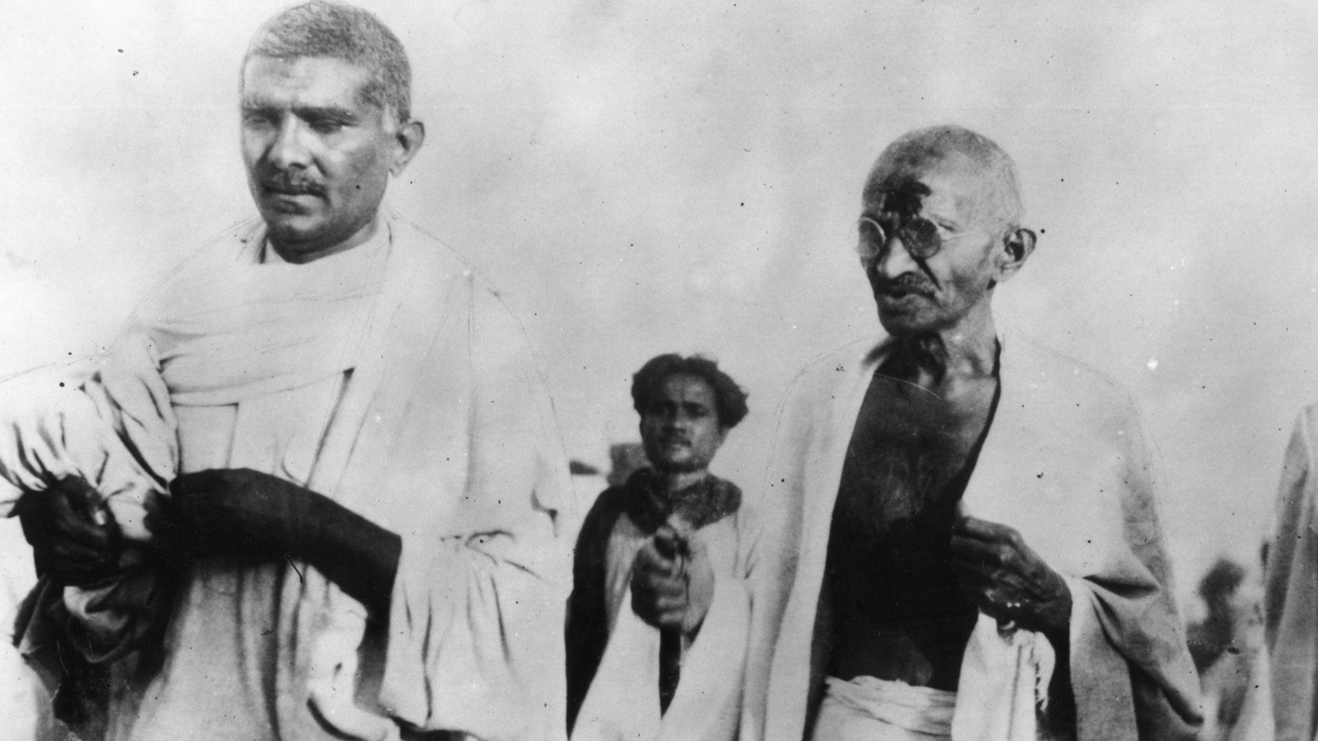 File:Mohandas Karamchand Gandhi.jpg