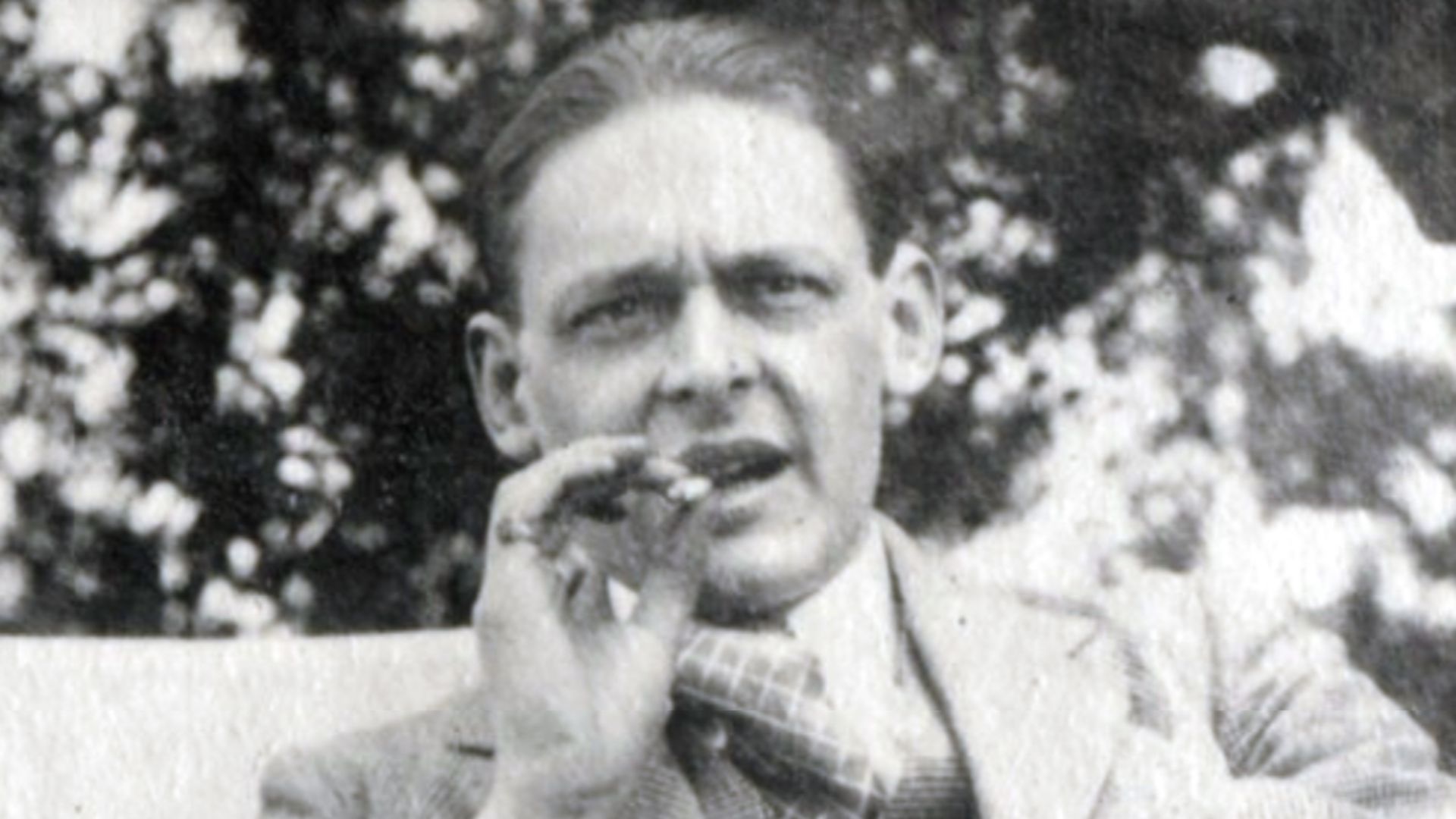 File:T.S. Eliot, 1923.JPG