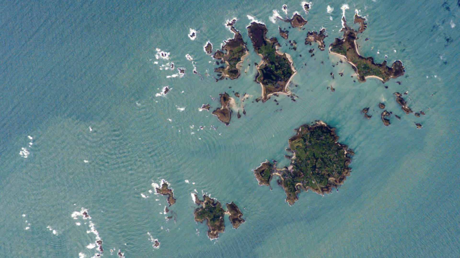 File:Isles of Scilly NASA.jpg