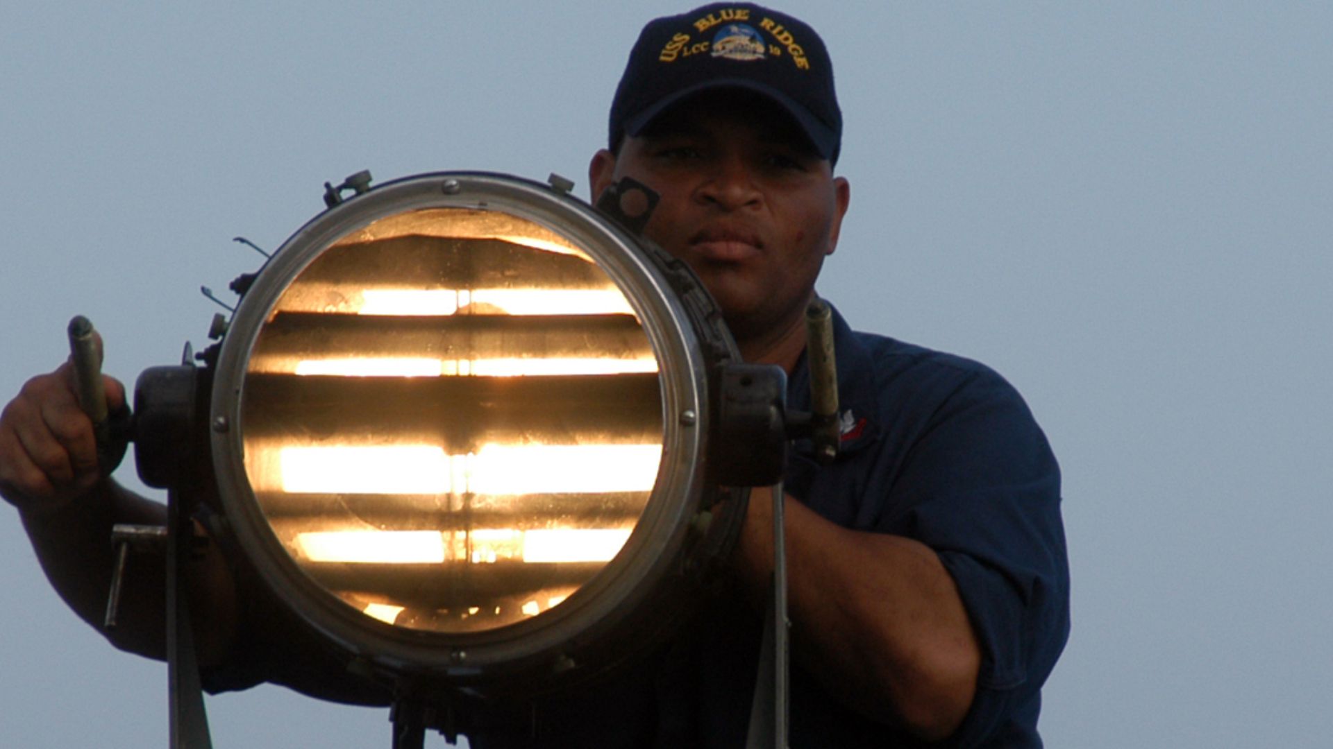 File:Seaman send Morse code signals.jpg