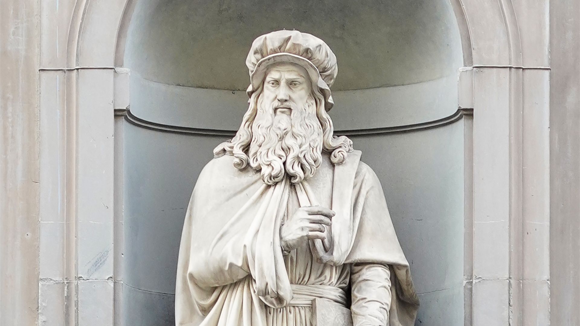 File:Statue of Leonardo da Vinci (Uffizi).jpg