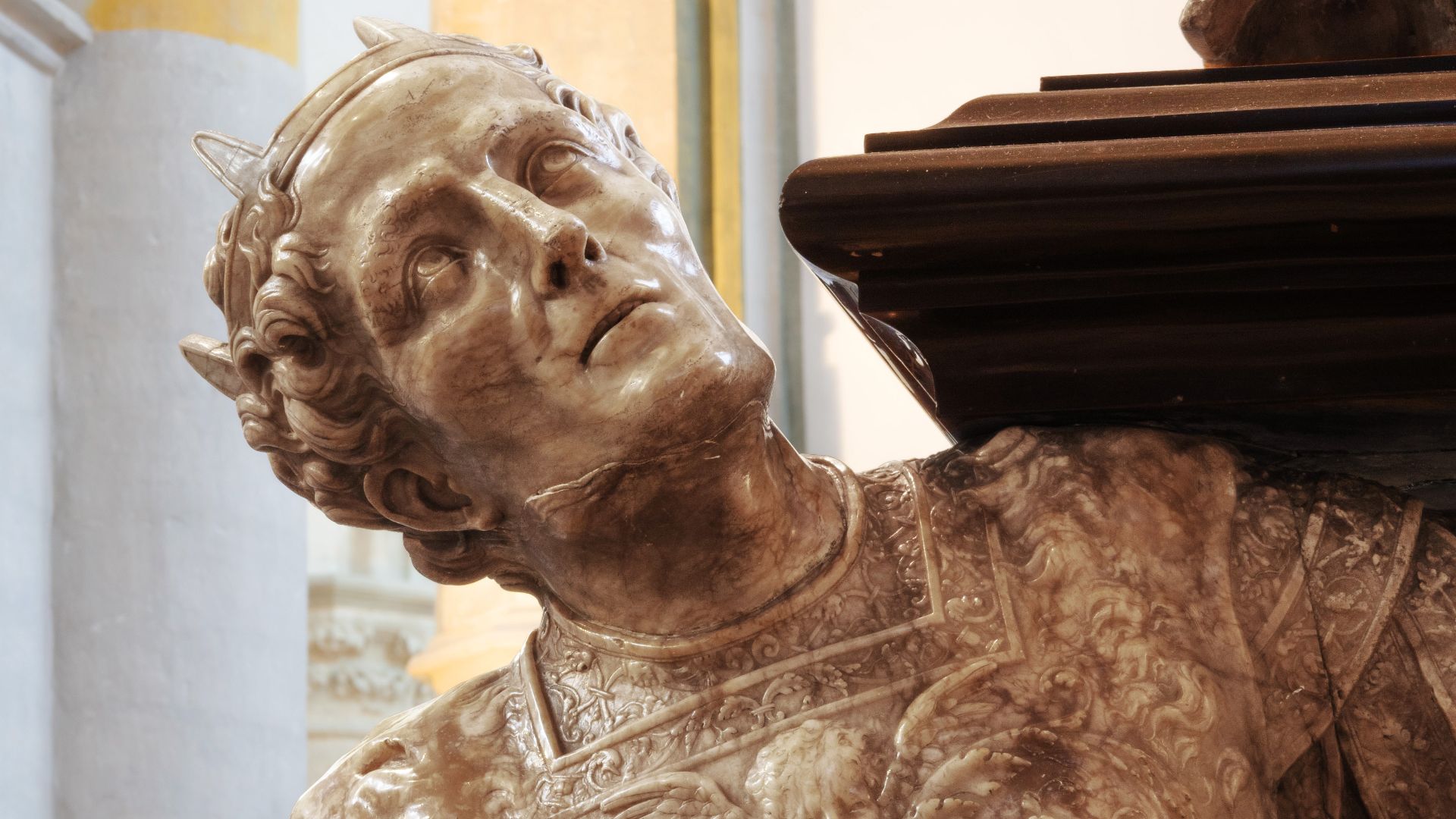 File:Breda Grote Kerk Praalgraf Engelbrecht Caesar detail 1.jpg