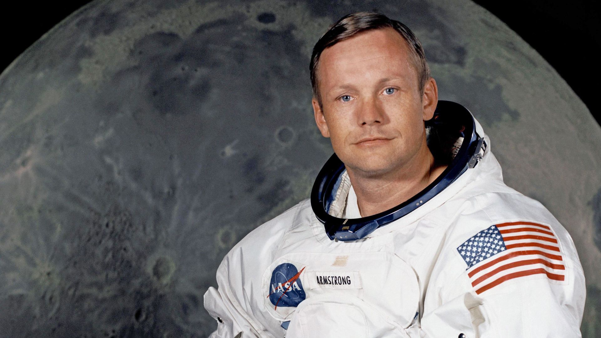 File:Neil Armstrong pose.jpg