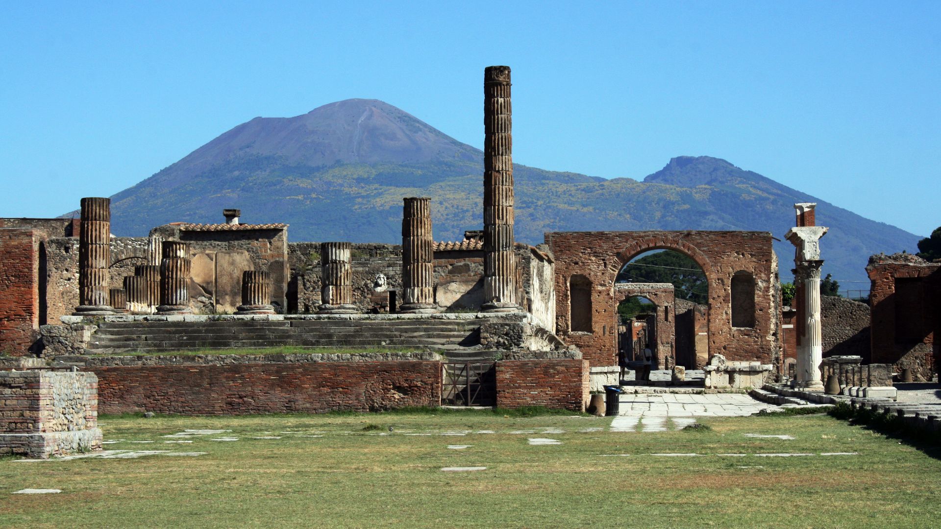 File:Pompeii (4873744179).jpg