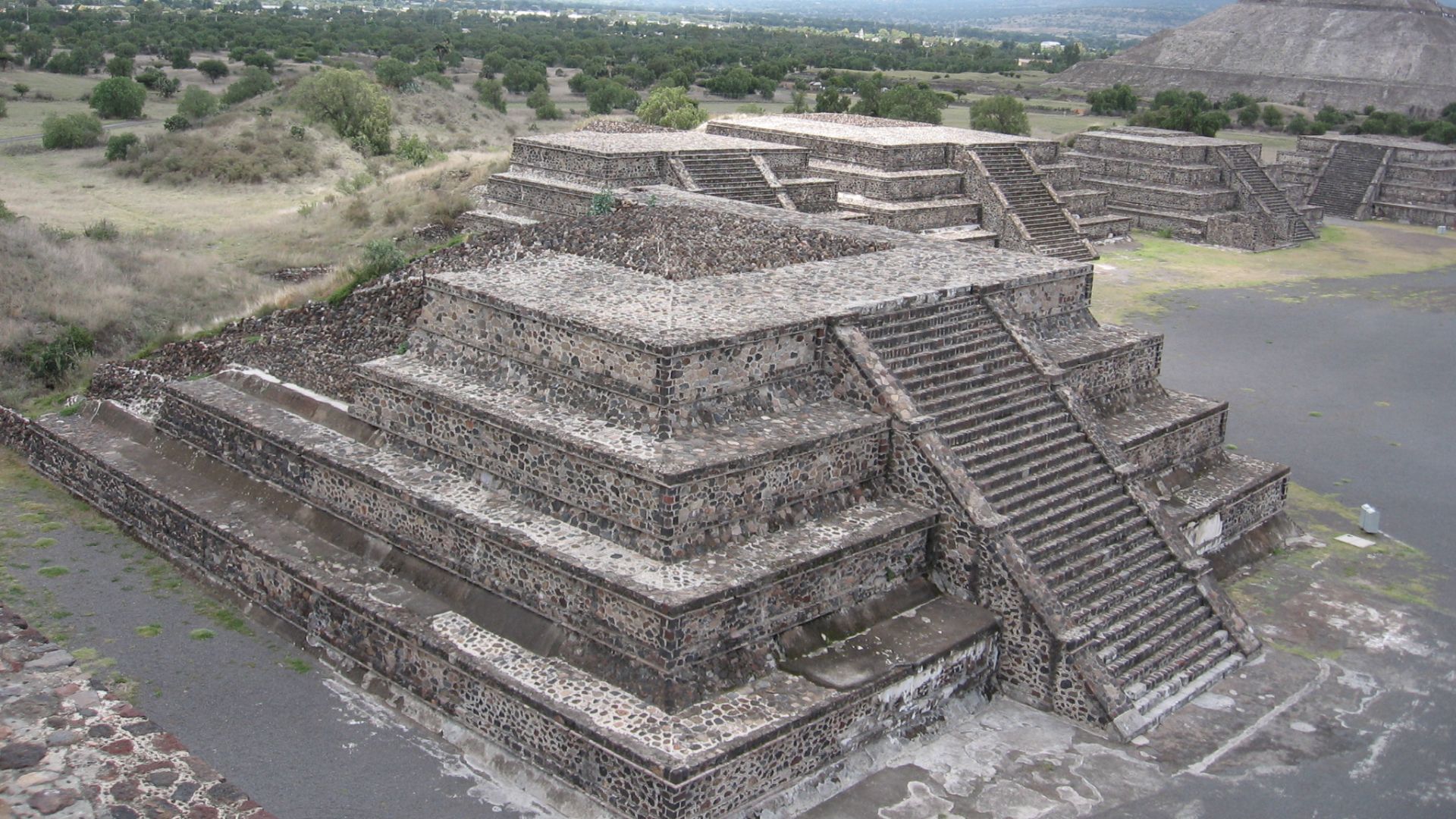 File:June 2007 Teotihuacan 20.jpg