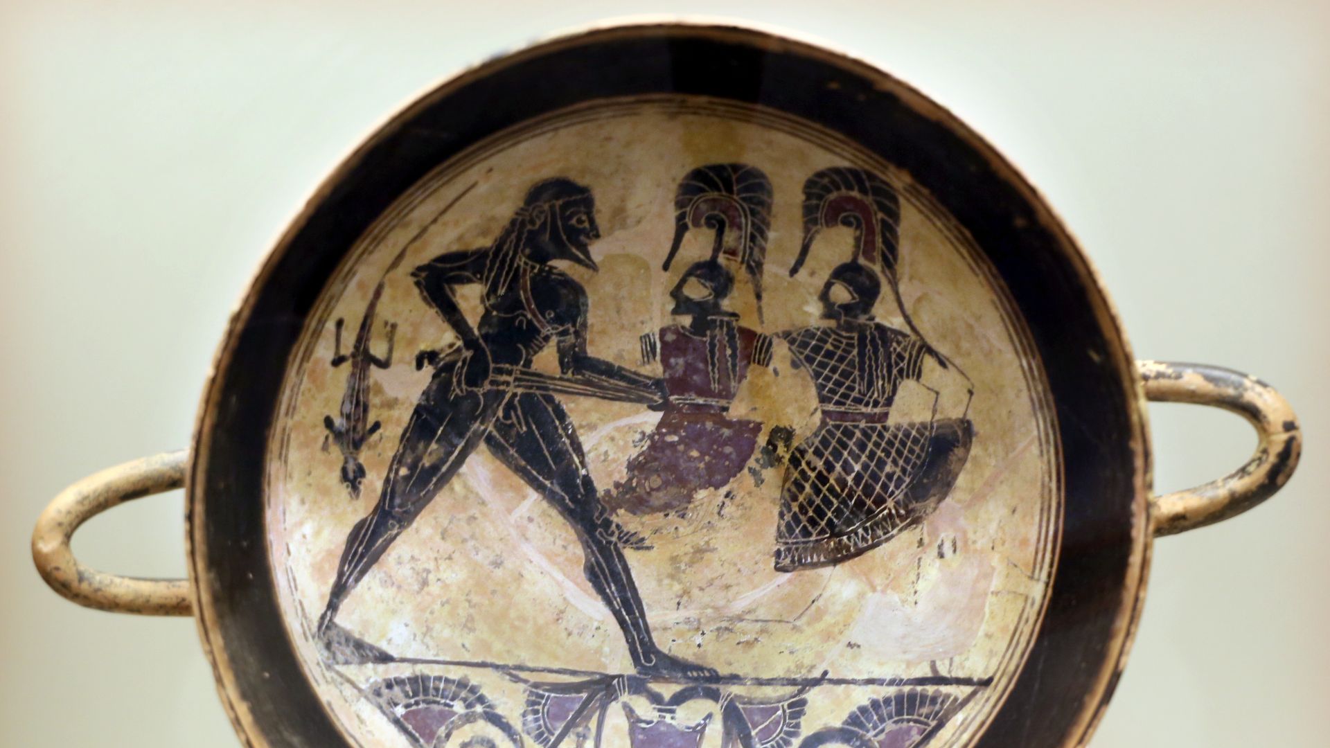 File:Pittore di arkesilas, kylix laconica con ercole, amazzoni e lucertola, sparta 570-550 ac ca.jpg