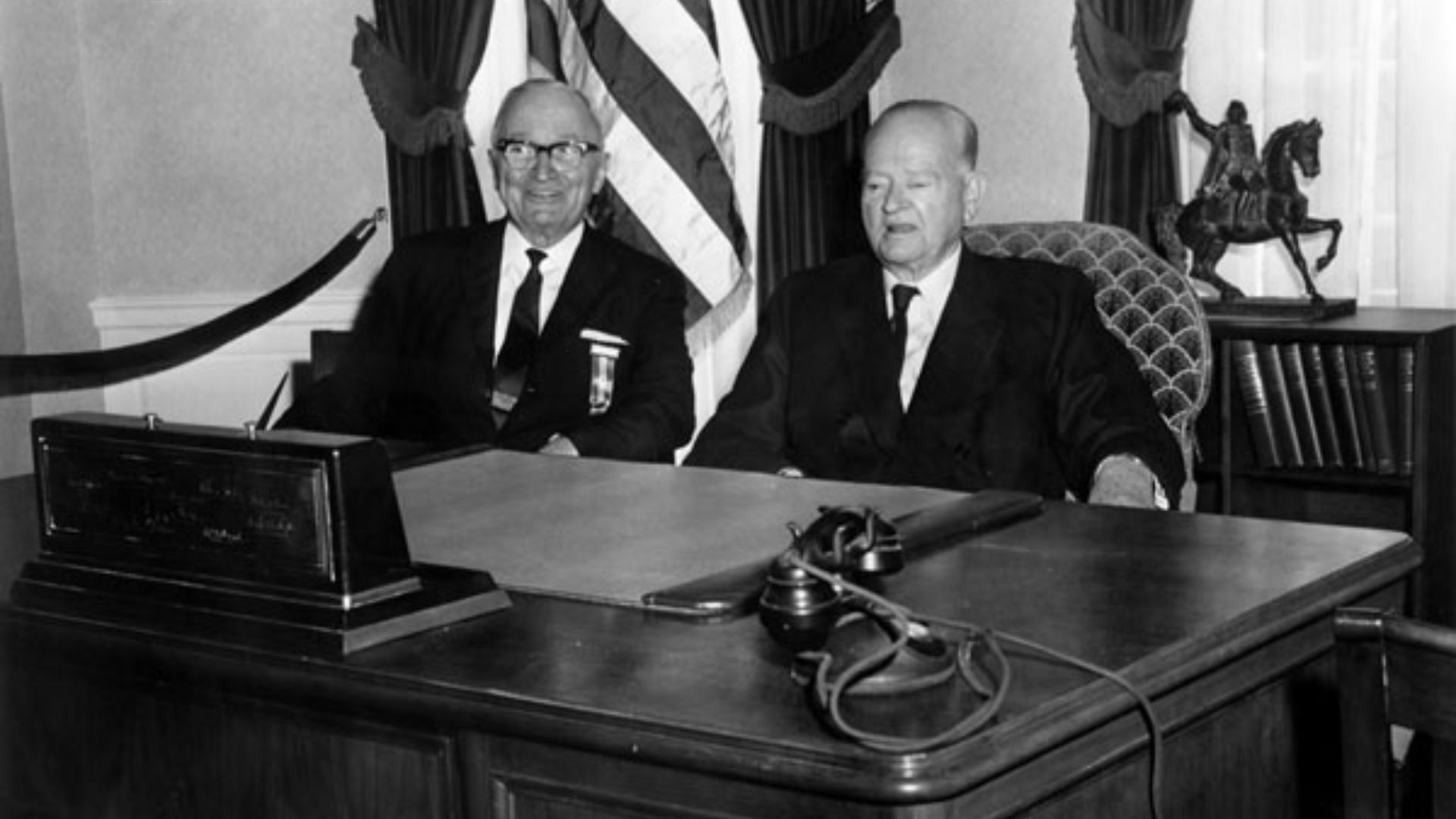 File:Harry Truman and Herbert Hoover.jpg