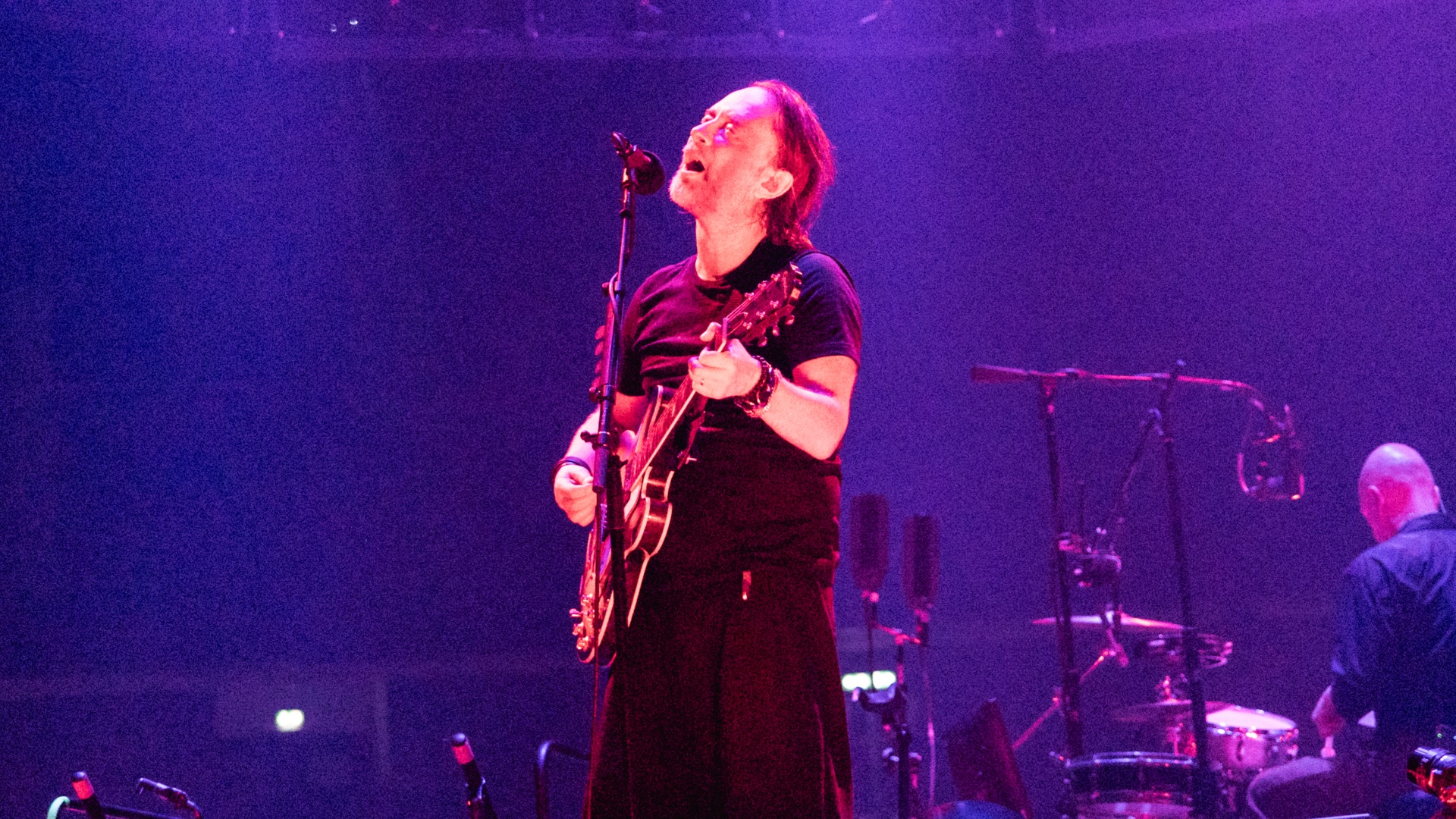 File:2025 Radiohead live concert at Uber Arena, Berlin 45.jpg