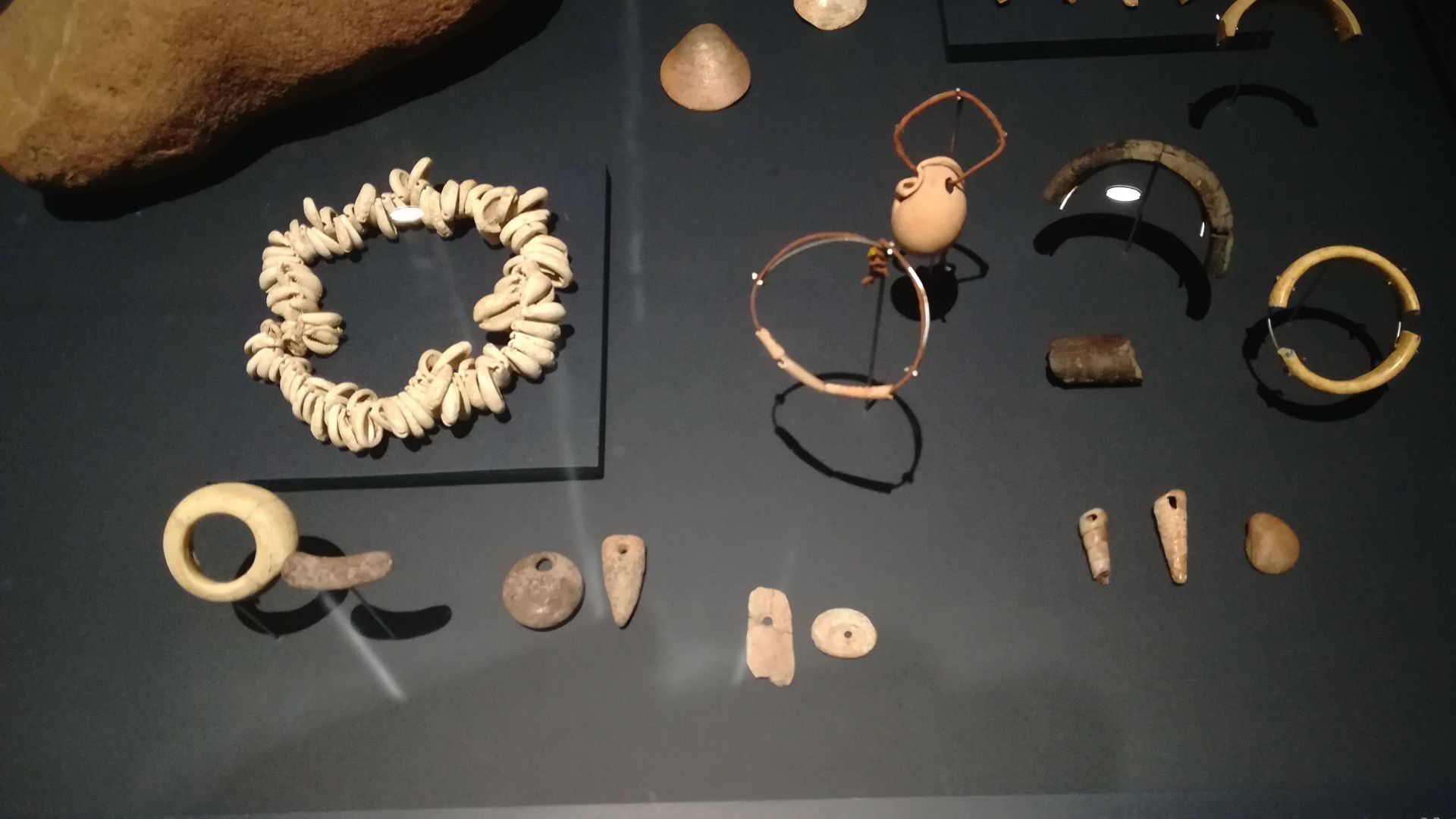 File:Bizmoun perforated shell beads (reproduction).jpg