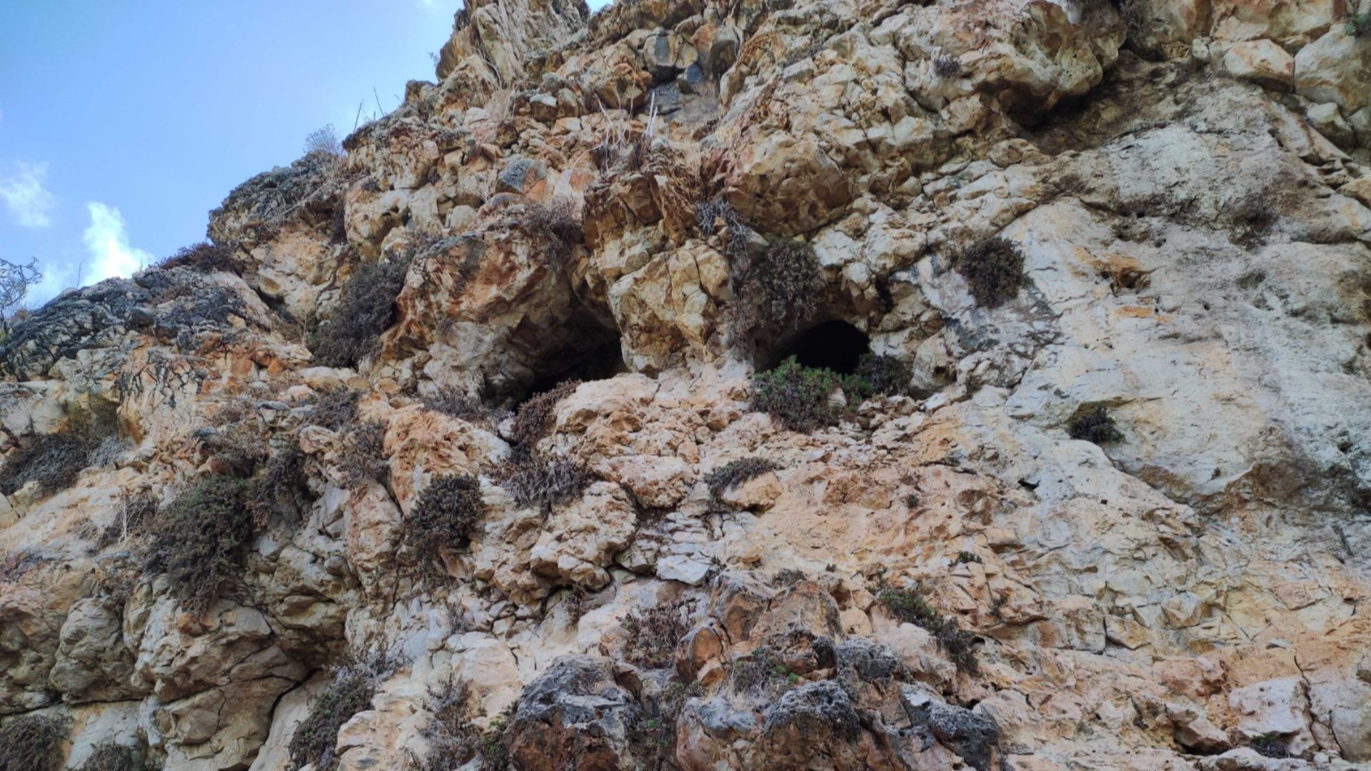 File:IHM מערת כברה.jpeg