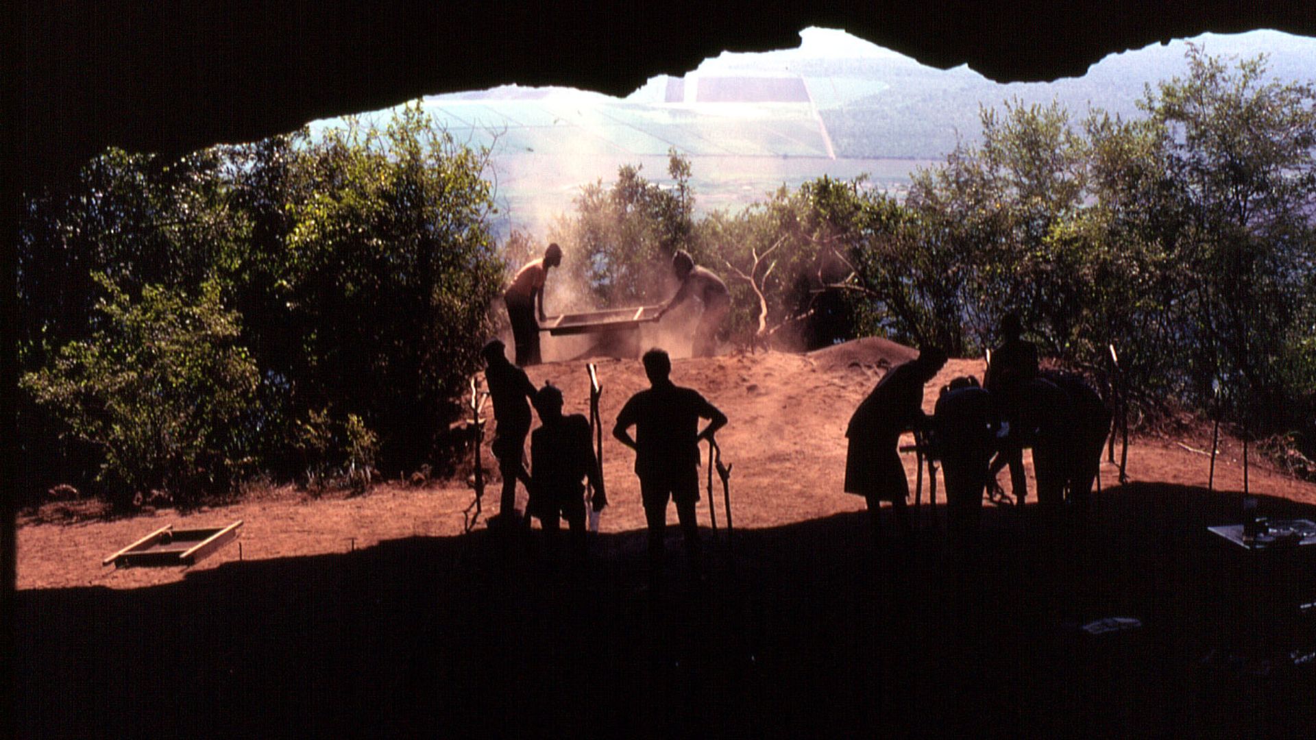 File:Border Cave00.jpg