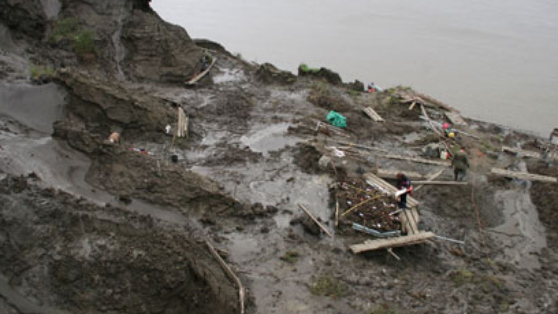 File:Excavation of the Northern Point area (NP) of the Yana site complex.jpg