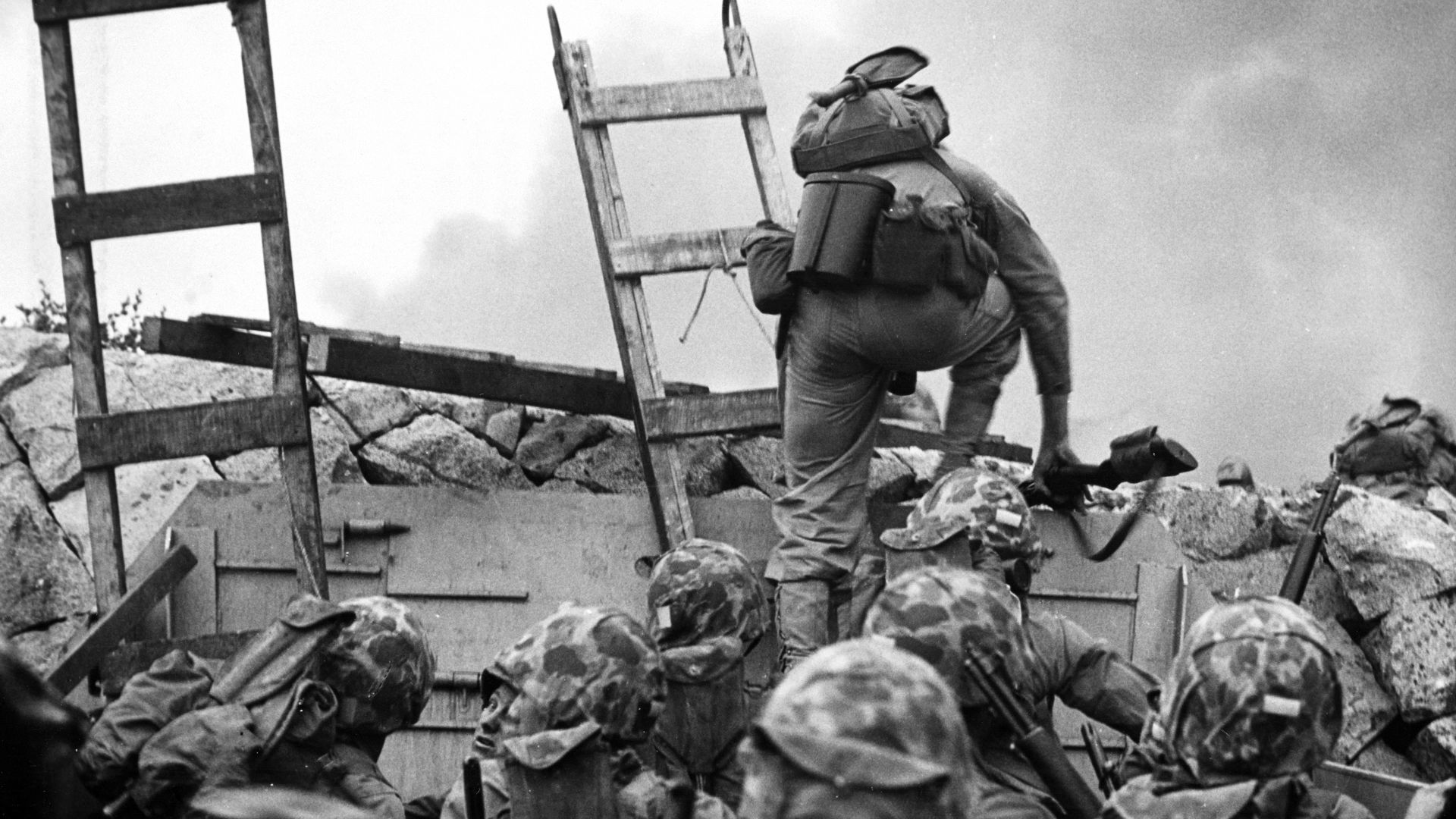 File:Lopez scaling seawall.jpg