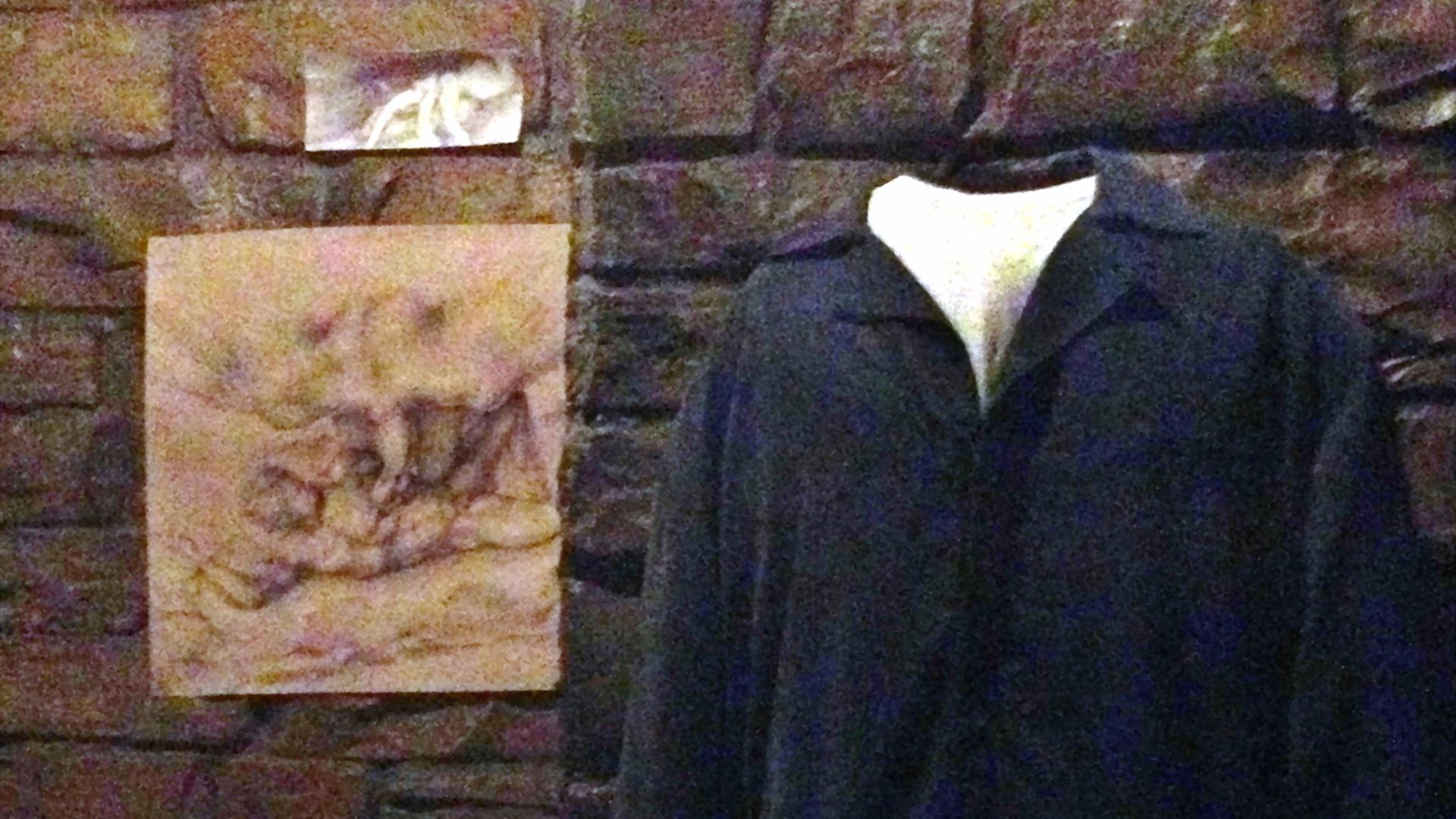 File:Hollywood Museum - Silence of the Lambs (7659580774) exposure correction.jpg