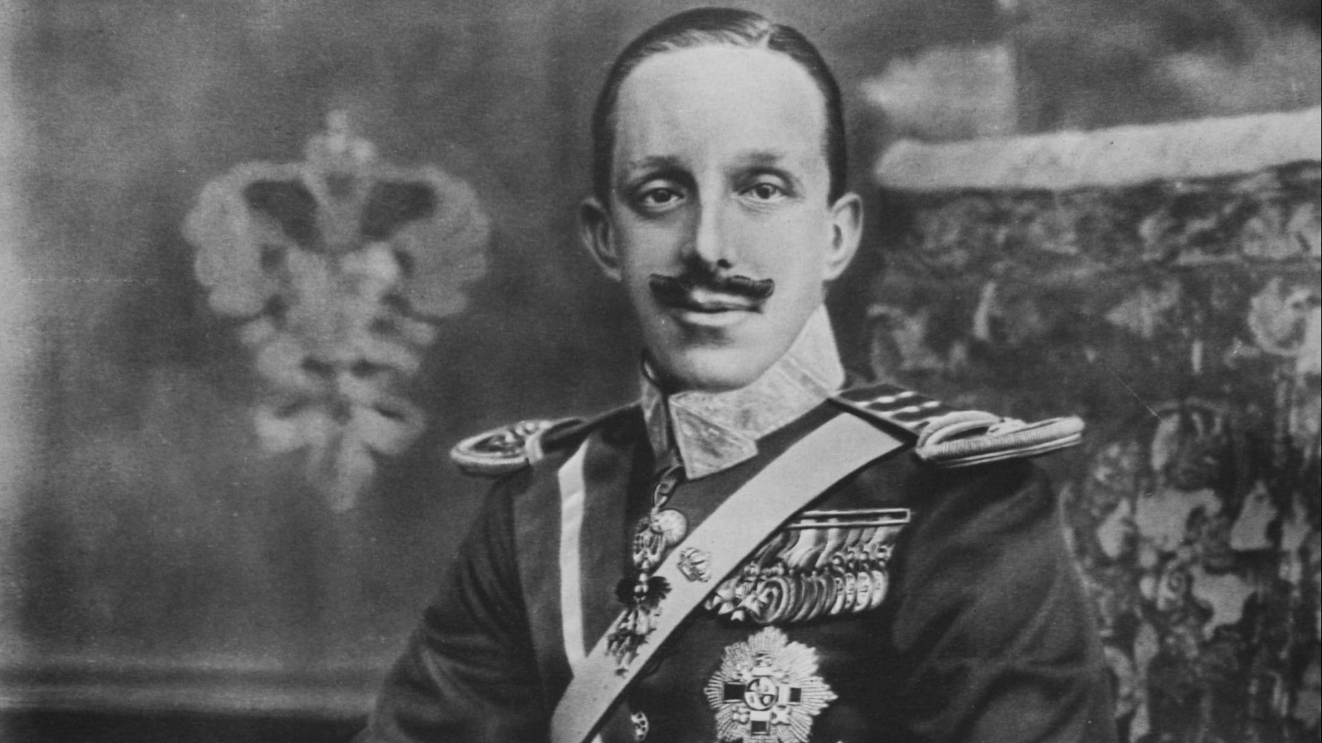 File:Rey Alfonso XIII de España, by Kaulak.jpg