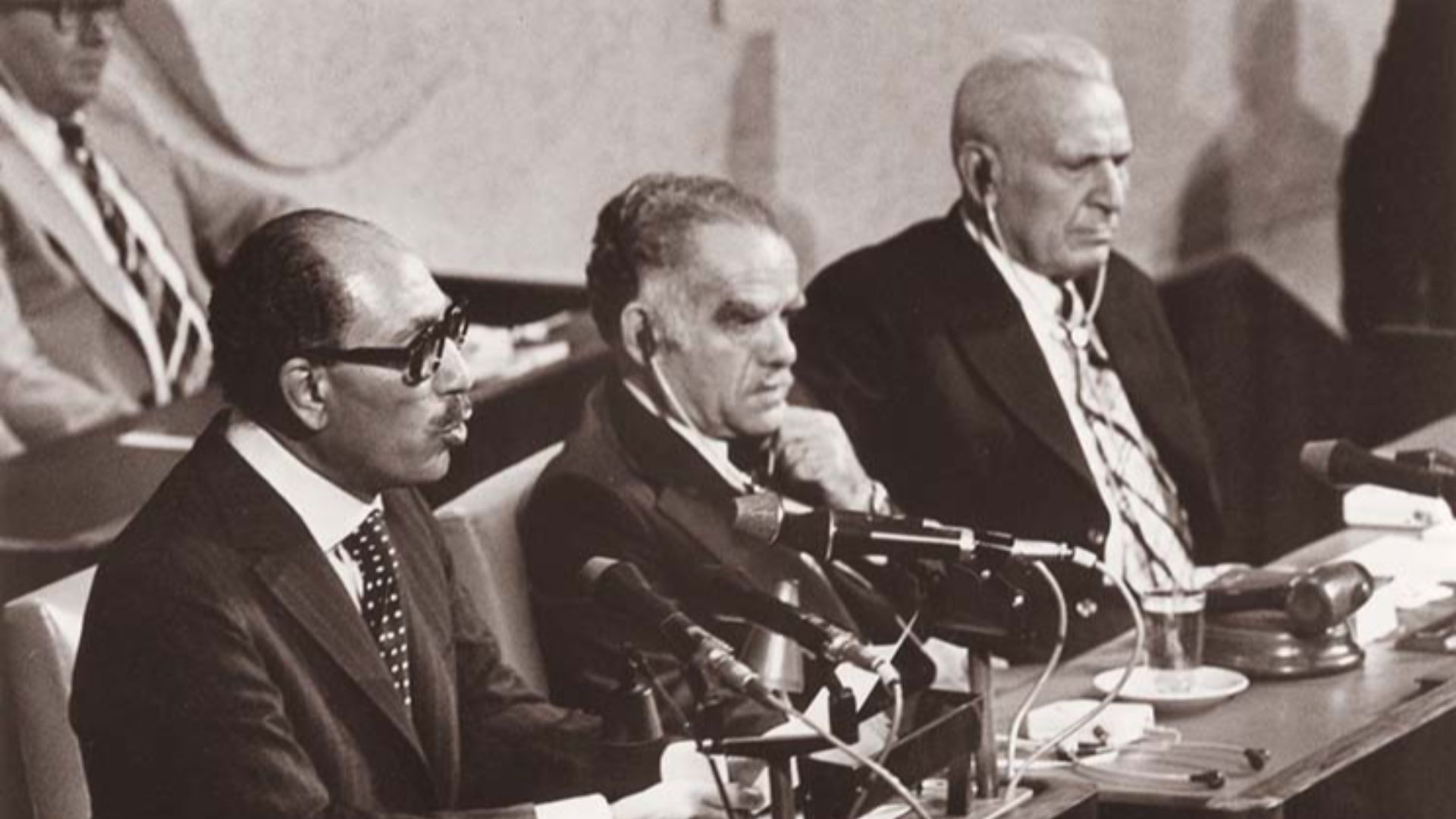 File:Sadat knesset 1977.jpg