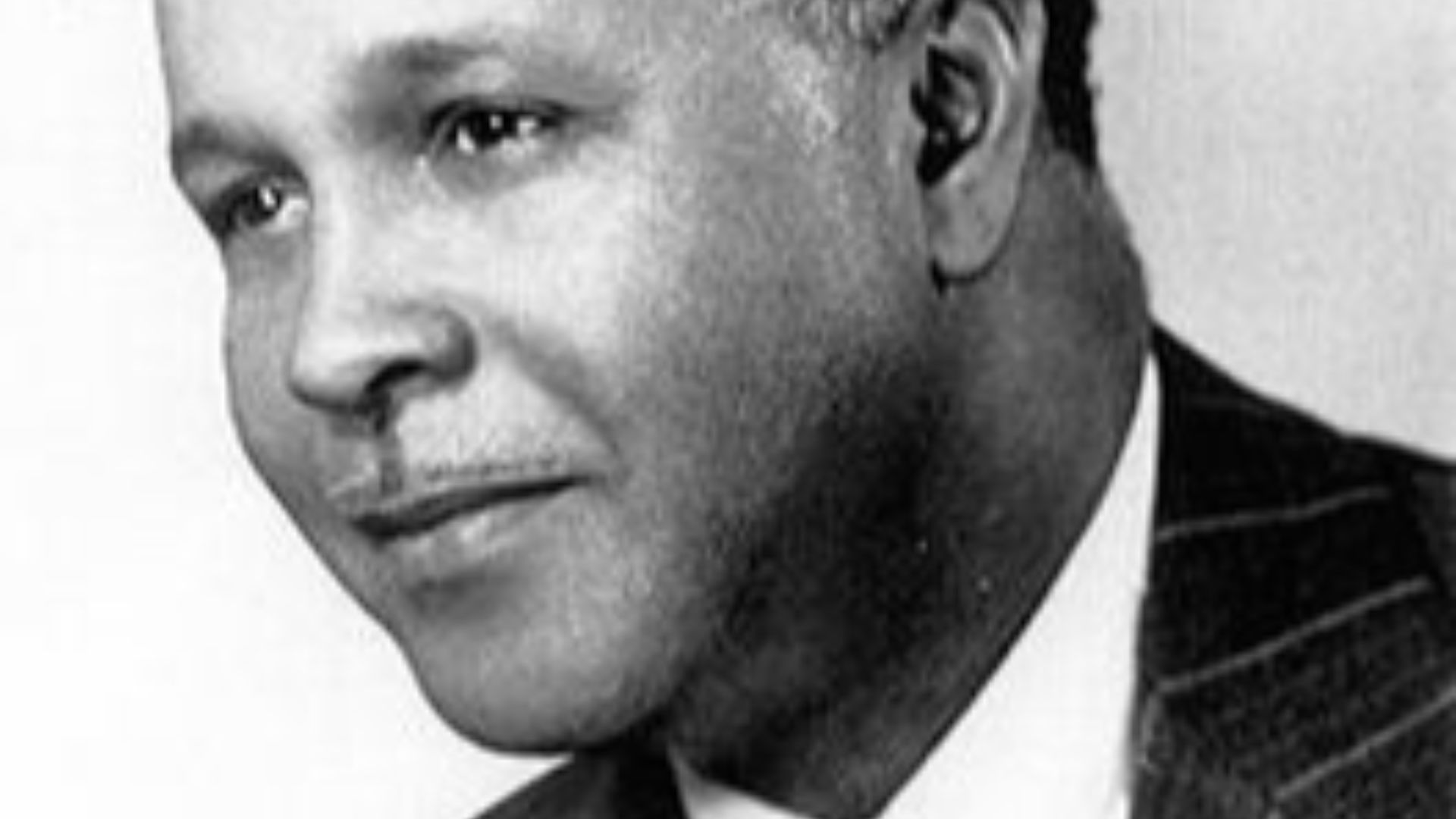 File:Percy Lavon Julian (1899-1975) facing left.png