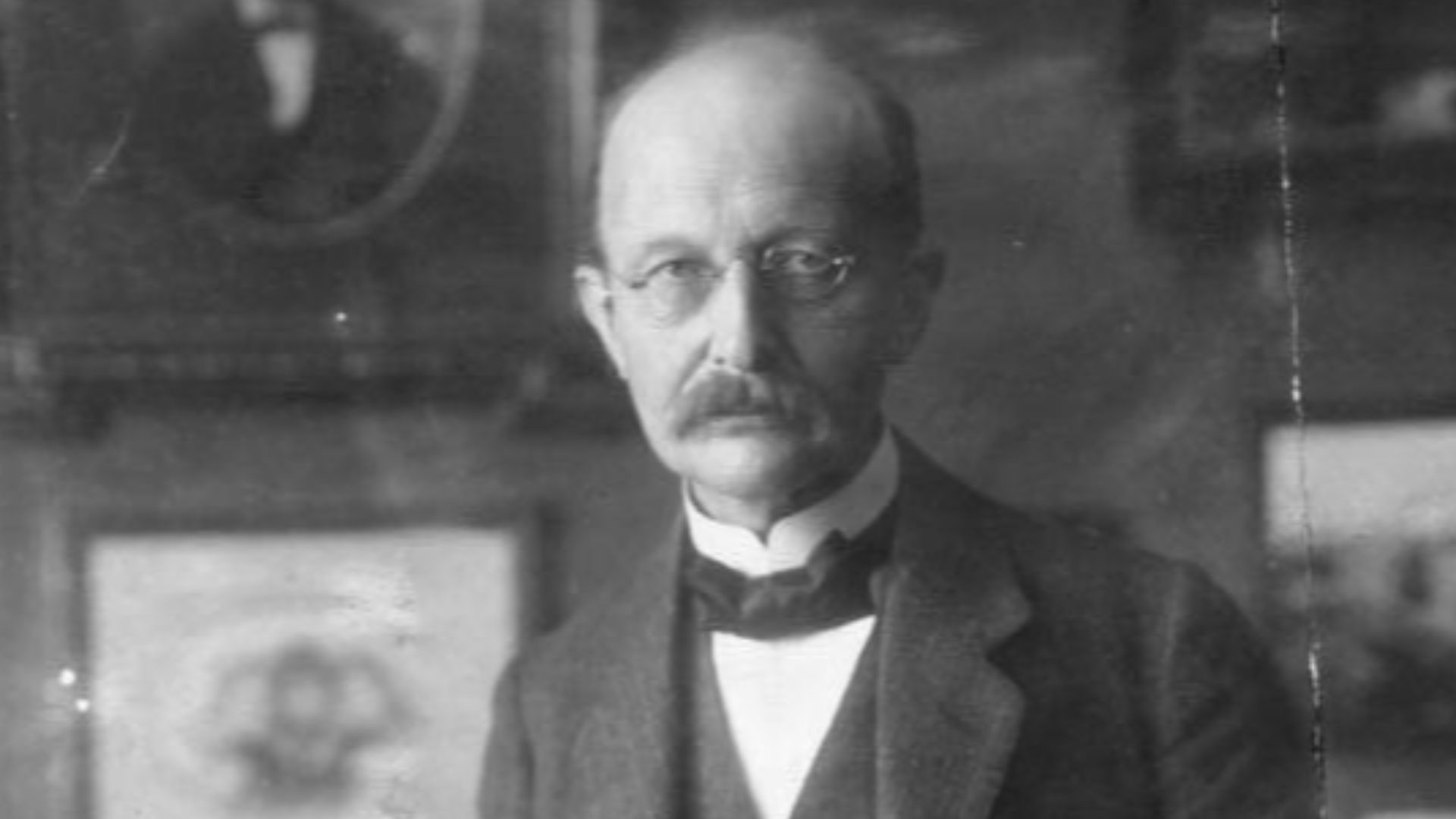 File:Bundesarchiv Bild 183-R0116-504, Max Planck.jpg