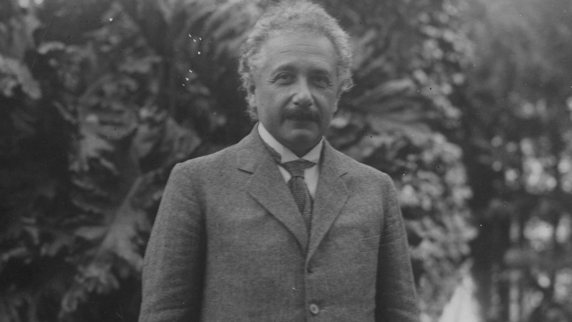 File:Albert Einstein in Argentina - AR-AGN-AGN01-AGAS-Ddf-rg-1626-90856.jpg