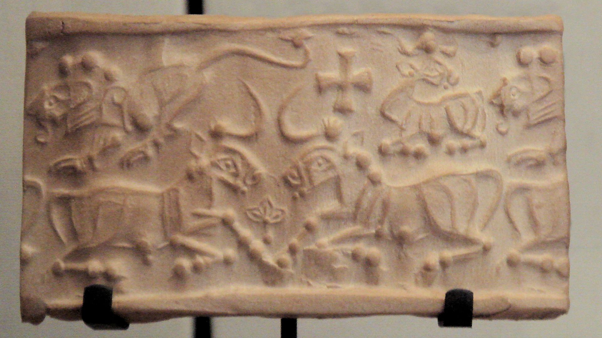 File:Susa III or Proto-Elamite cylinder seal 3150-2800 BC Louvre Museum Sb 6166.jpg