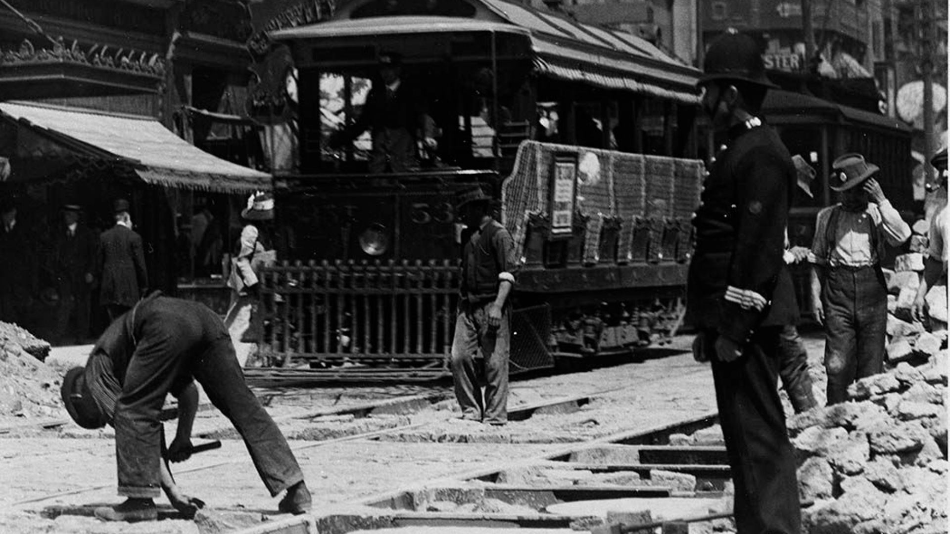 File:Toronto Railway Co. streetcar, Yonge and Adelaide streets.jpg